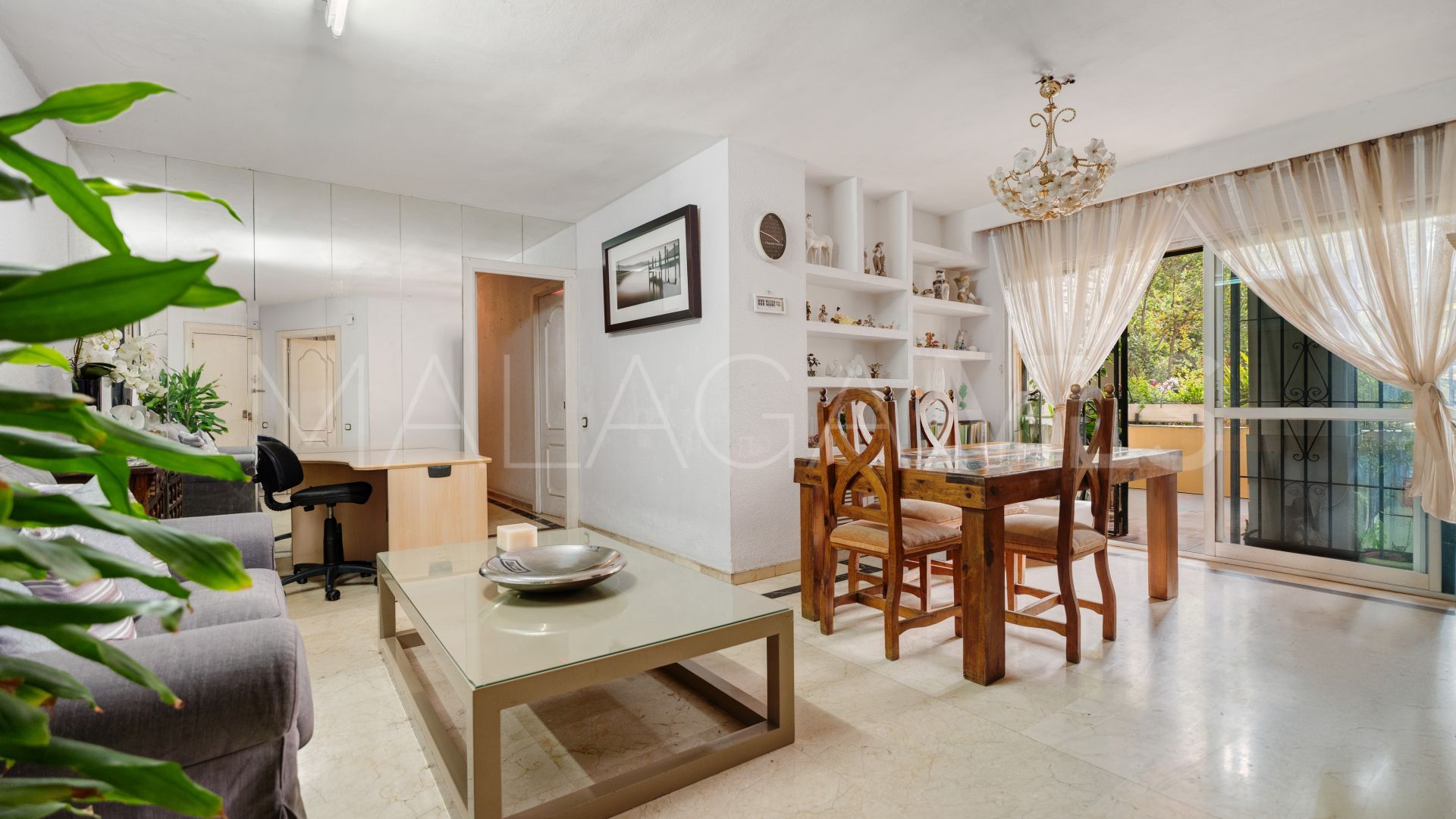 Lägenhet for sale in Marbella City