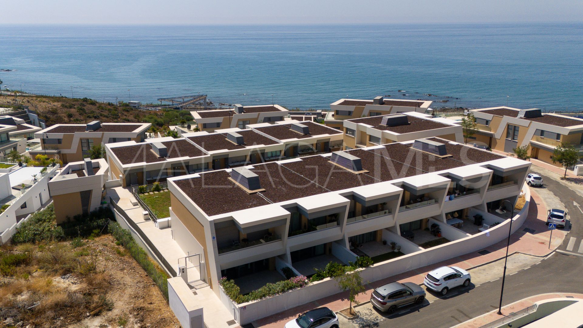 For sale town house in El Chaparral with 3 bedrooms