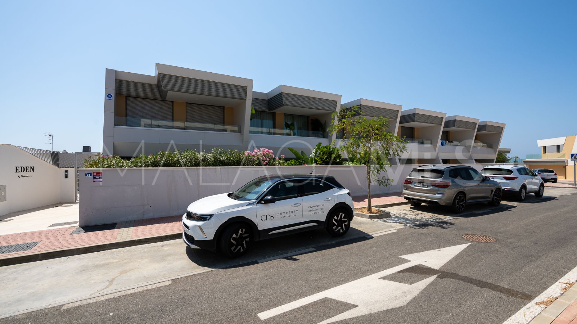 For sale town house in El Chaparral with 3 bedrooms