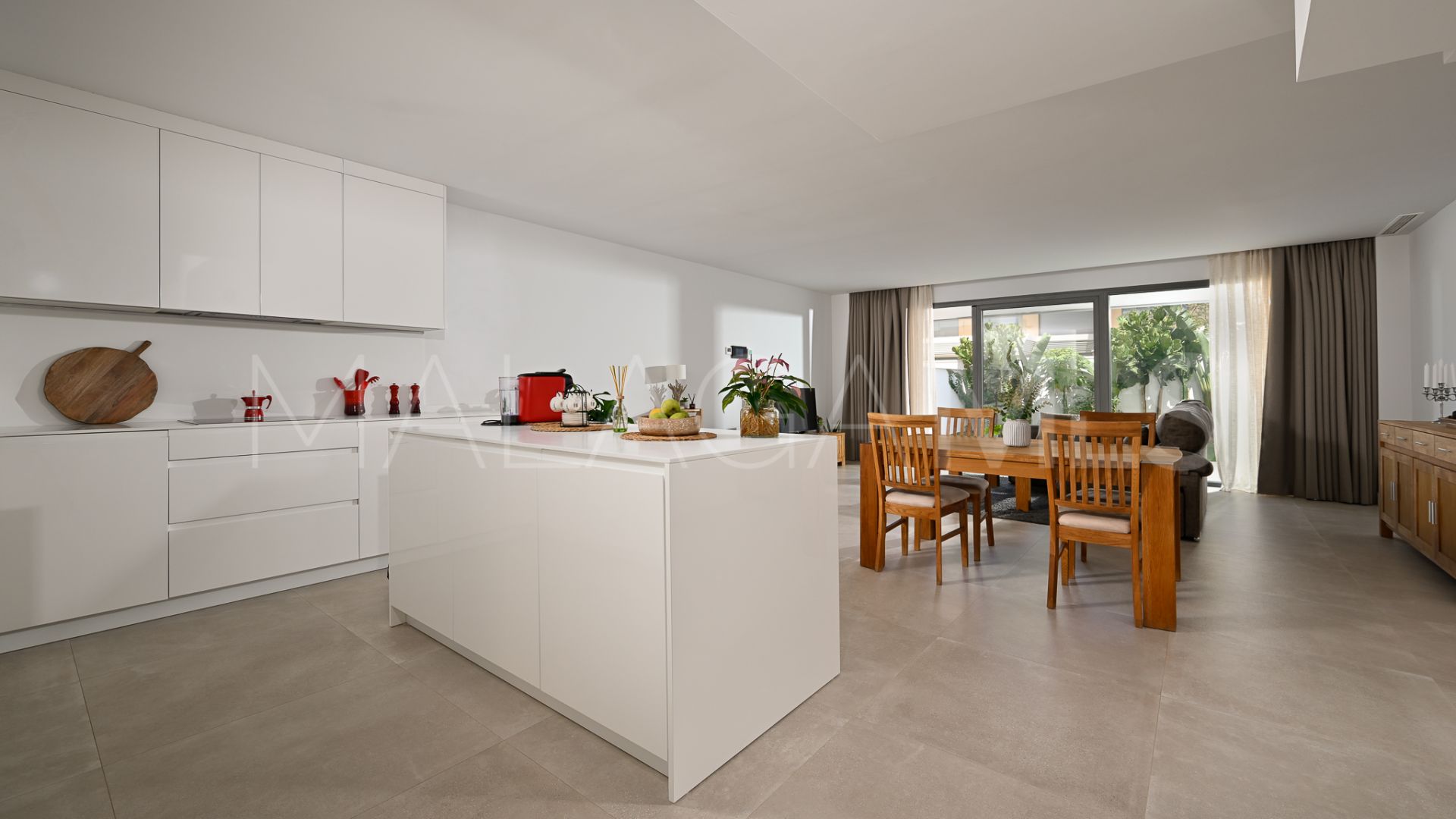 For sale town house in El Chaparral with 3 bedrooms