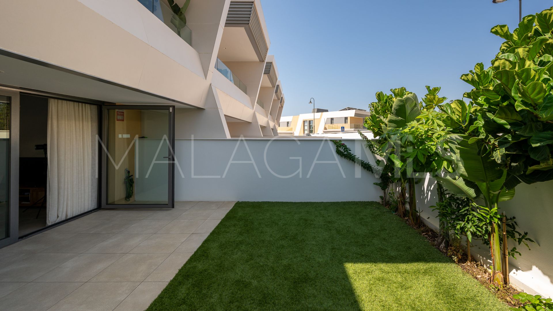 For sale town house in El Chaparral with 3 bedrooms