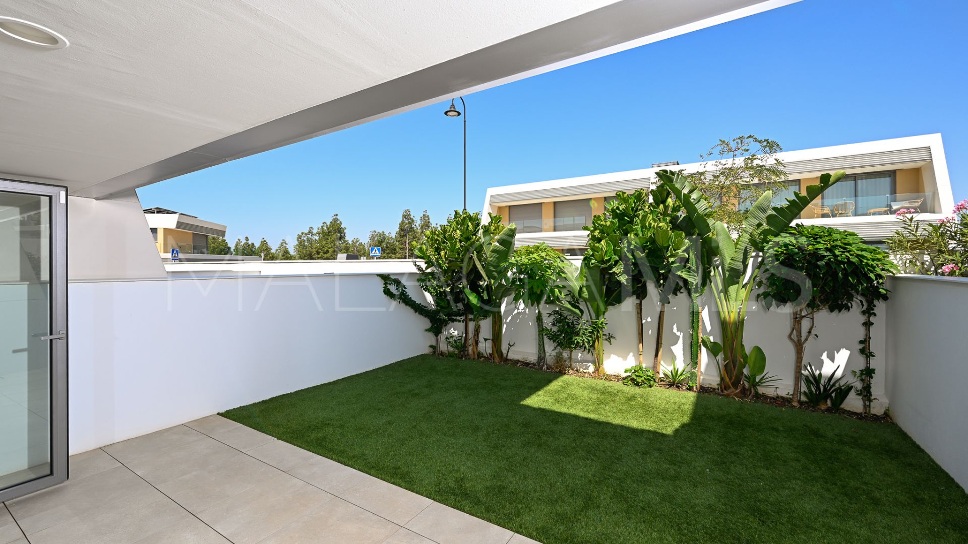 For sale town house in El Chaparral with 3 bedrooms