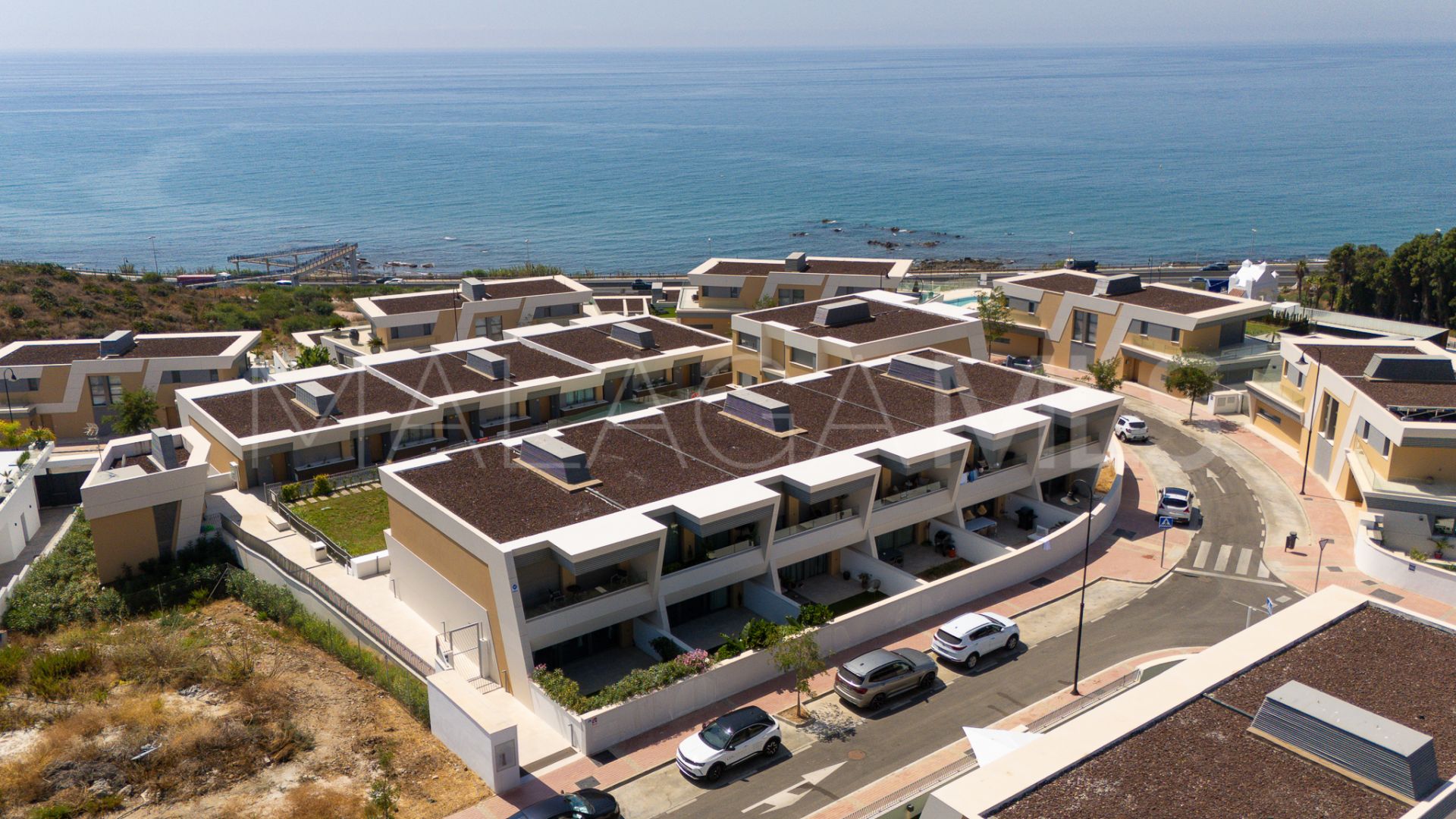 For sale town house in El Chaparral with 3 bedrooms