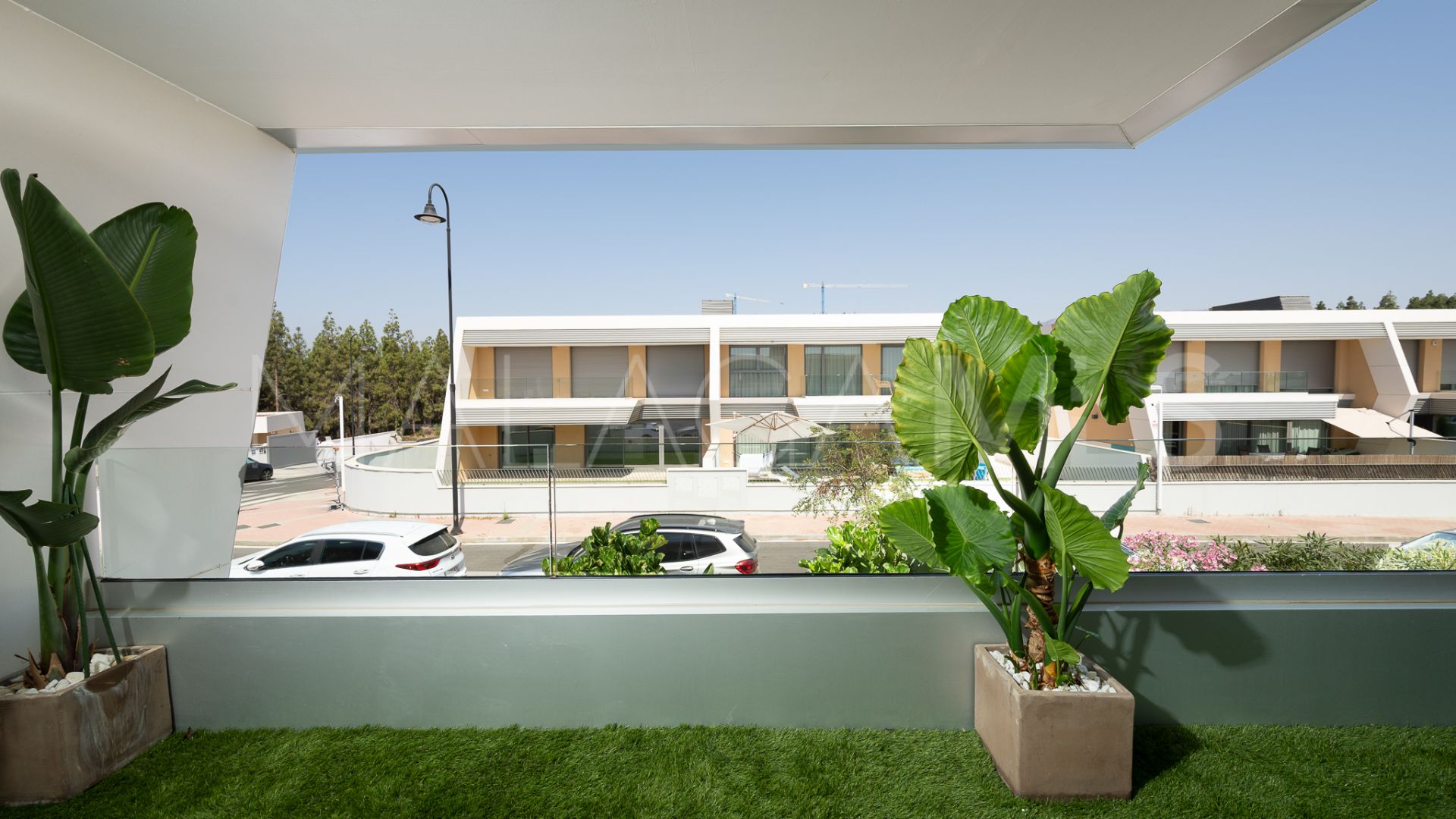 For sale town house in El Chaparral with 3 bedrooms