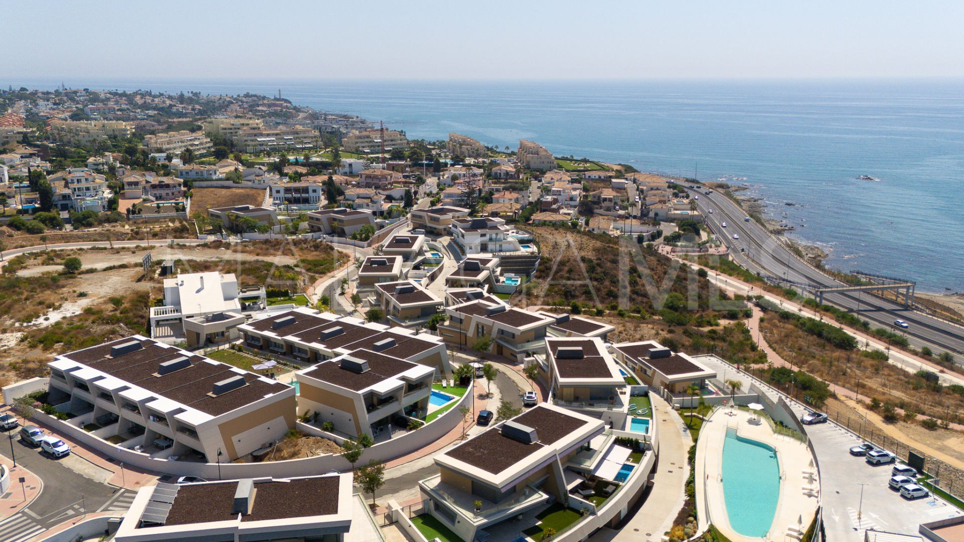 For sale town house in El Chaparral with 3 bedrooms