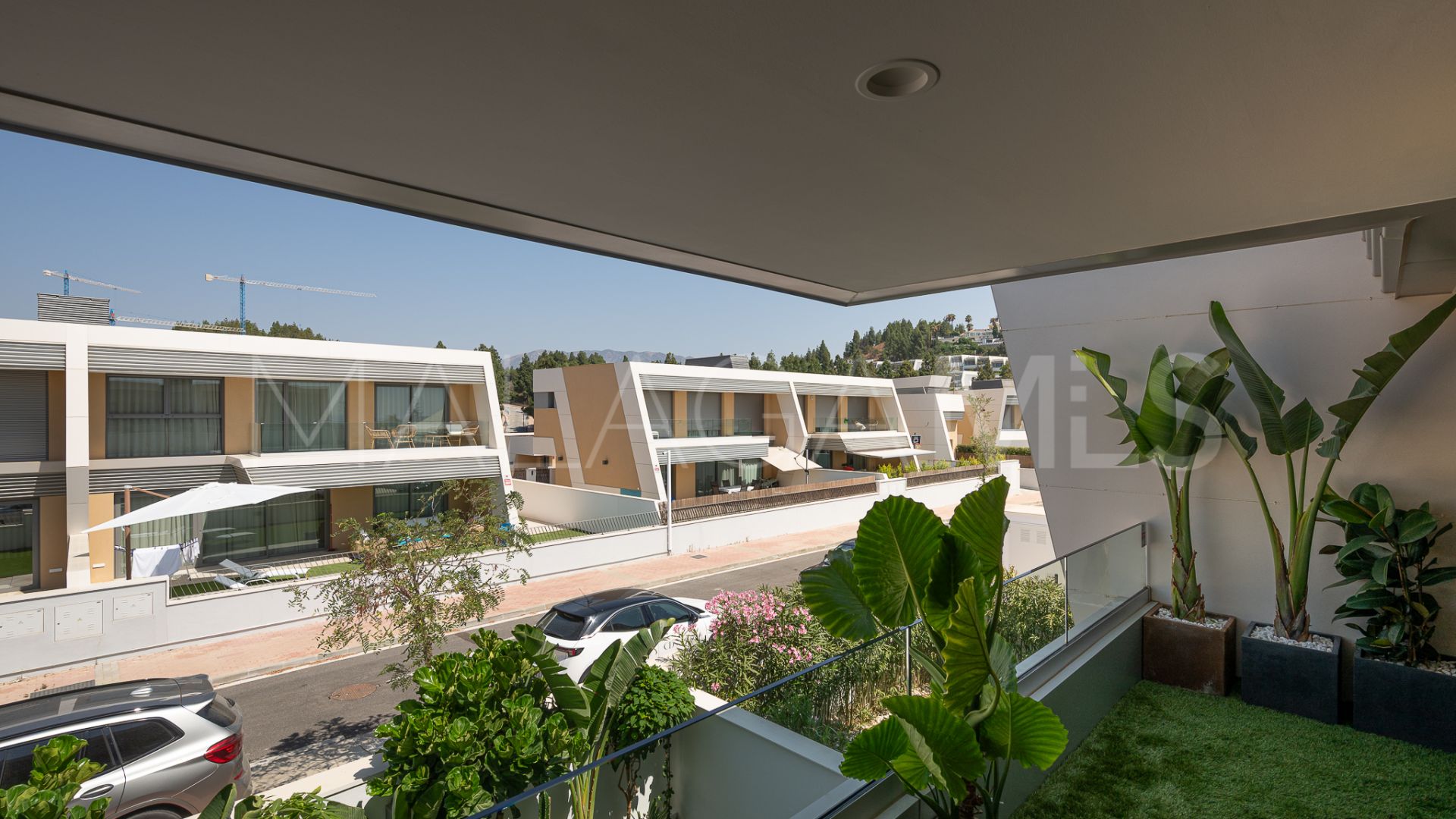 For sale town house in El Chaparral with 3 bedrooms