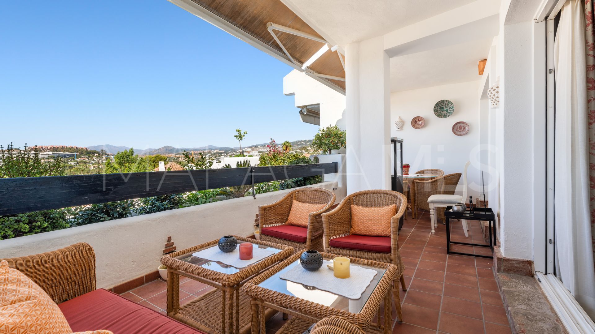 Zweistöckiges penthouse for sale in Nueva Andalucia