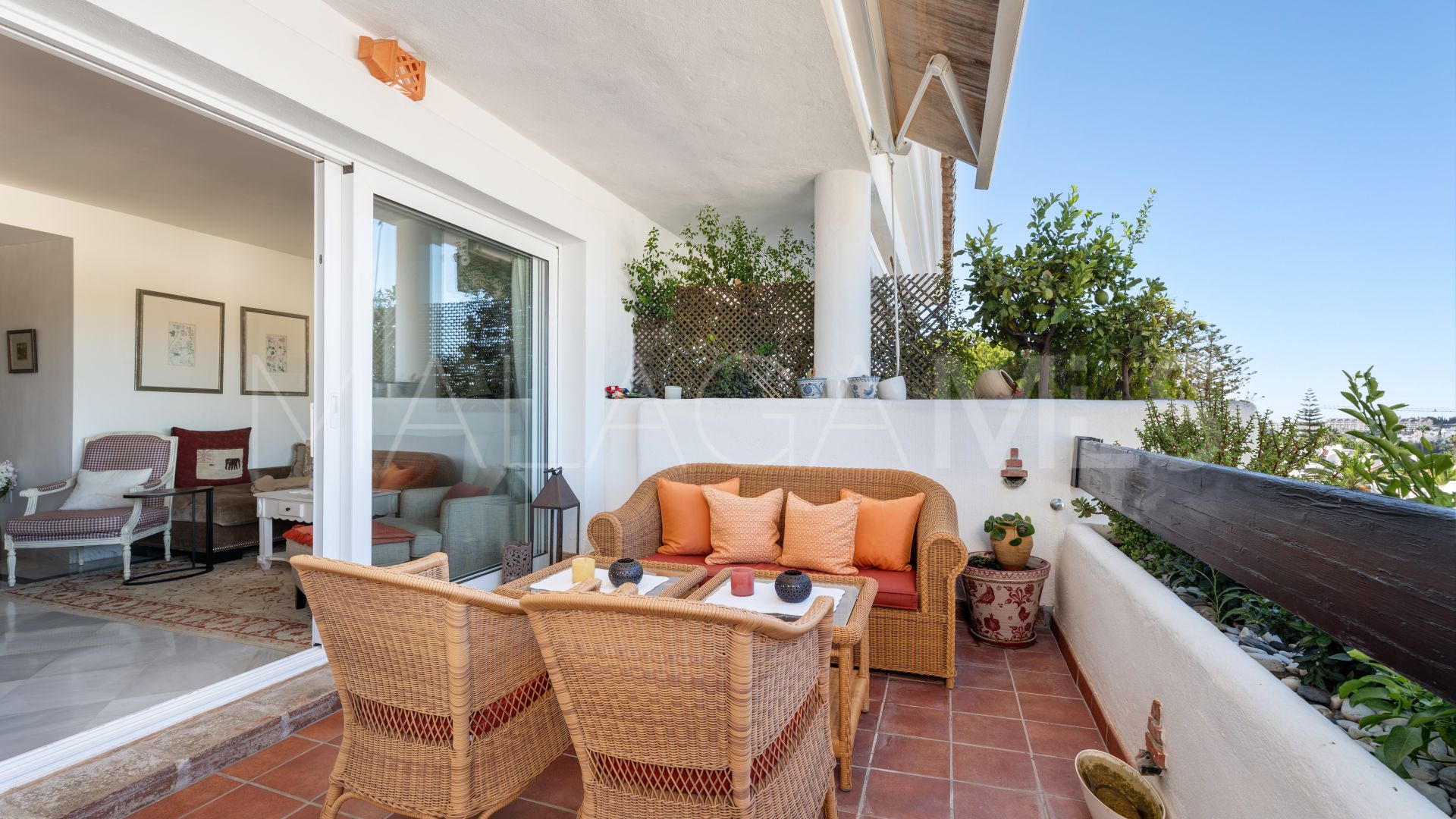 Zweistöckiges penthouse for sale in Nueva Andalucia