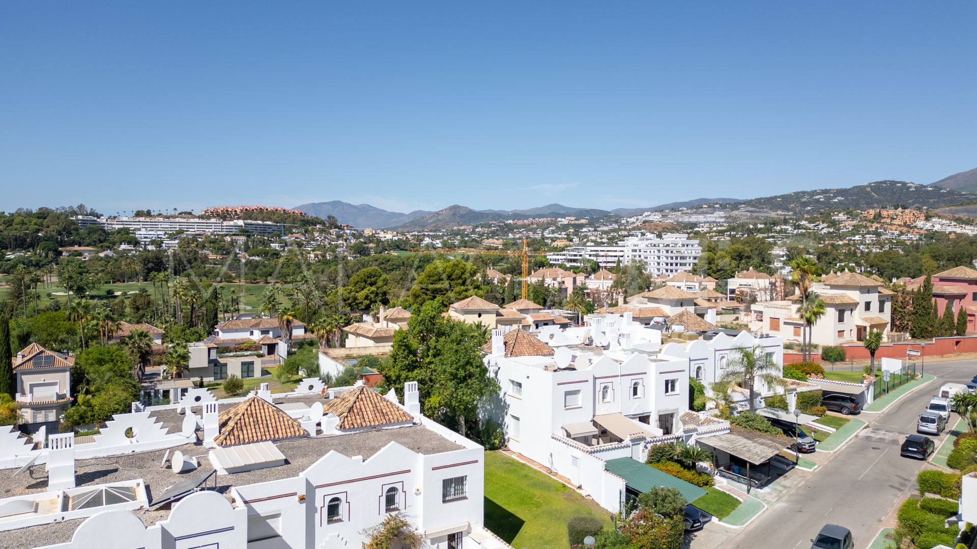 Zweistöckiges penthouse for sale in Nueva Andalucia
