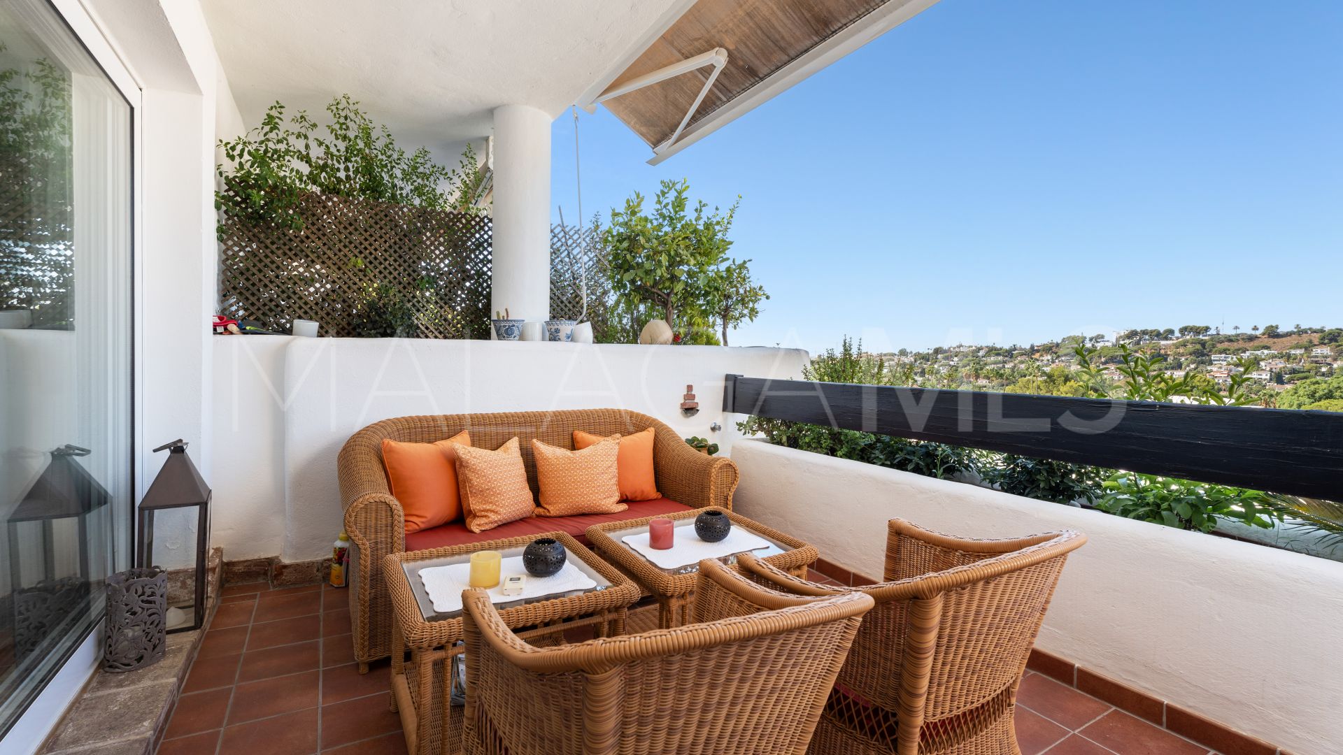 Zweistöckiges penthouse for sale in Nueva Andalucia