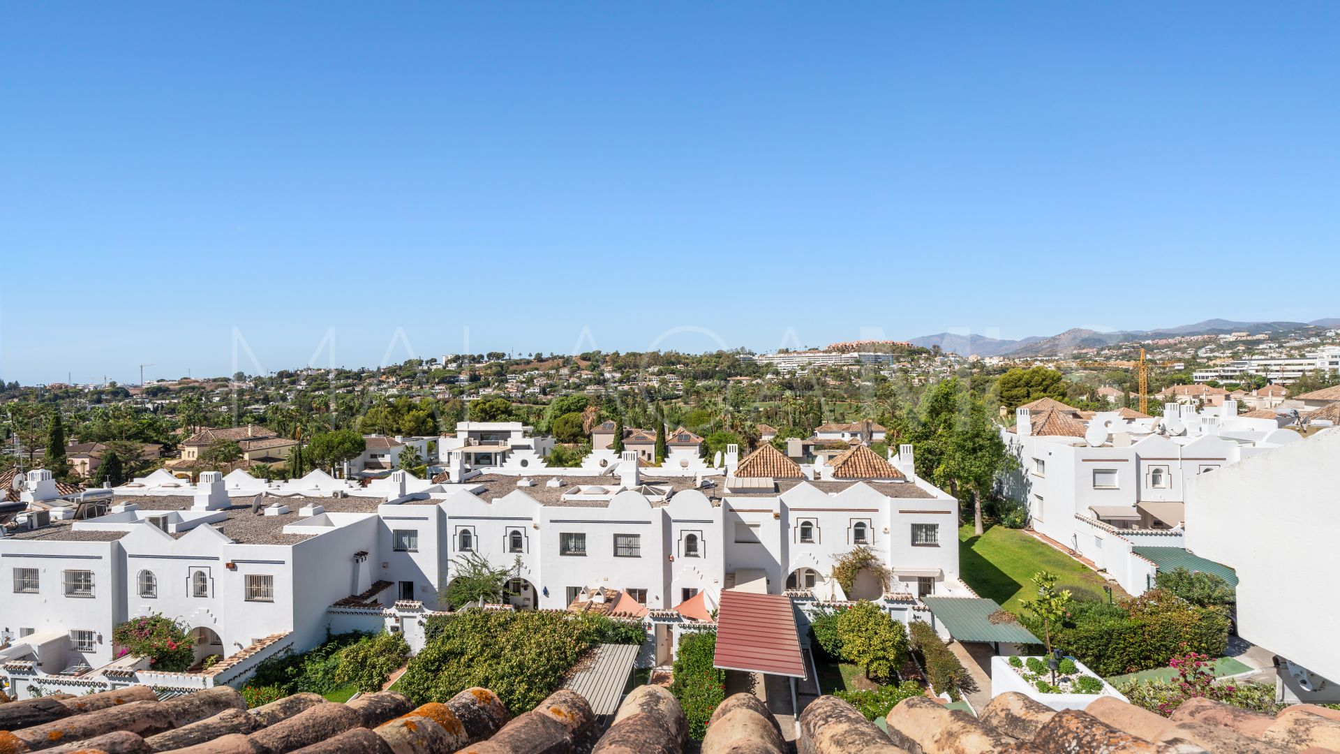Zweistöckiges penthouse for sale in Nueva Andalucia