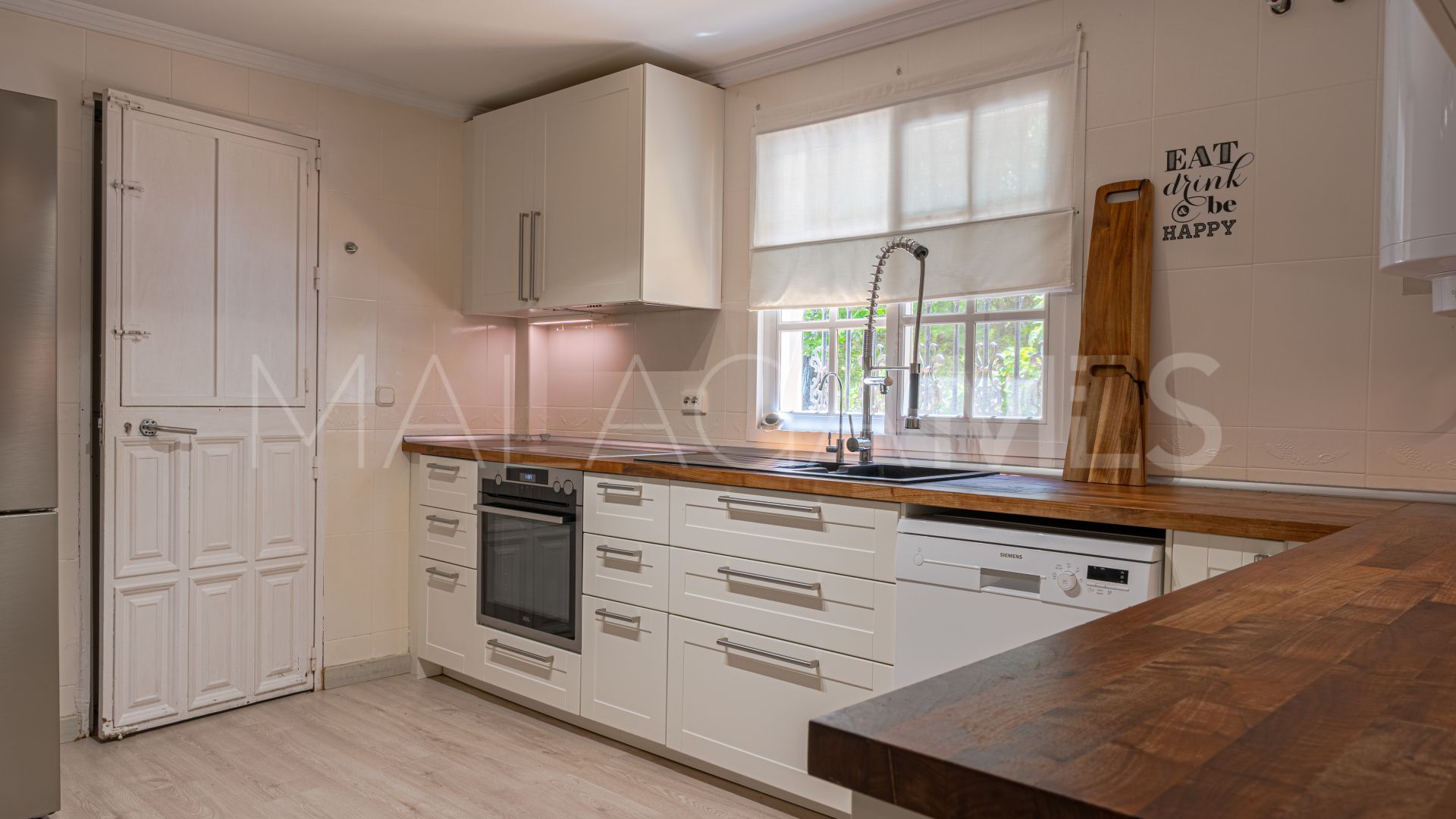 Villa for sale in Alhaurin de la Torre