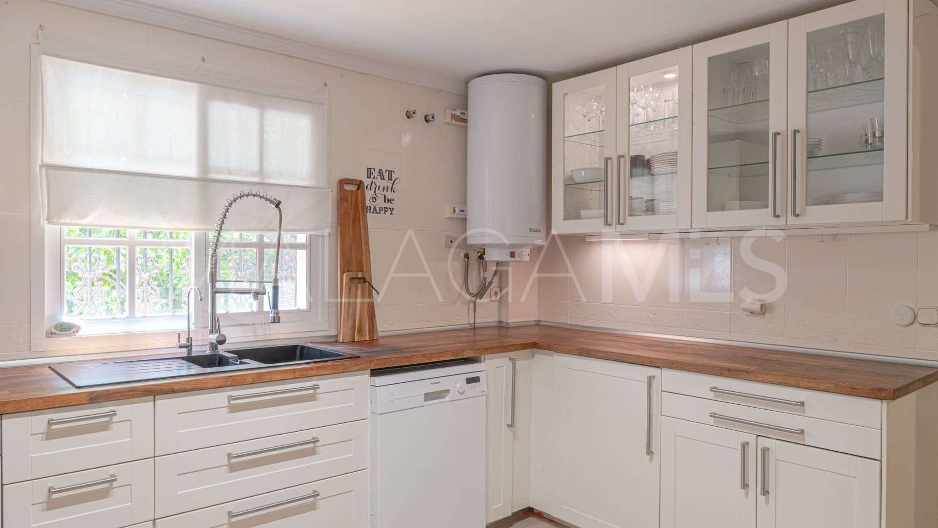 Villa for sale in Alhaurin de la Torre