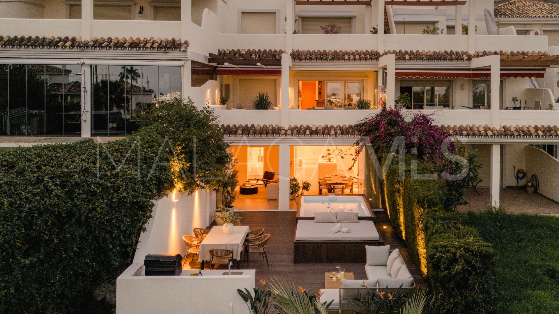 Erdgeschosswohnung for sale in Nueva Andalucia