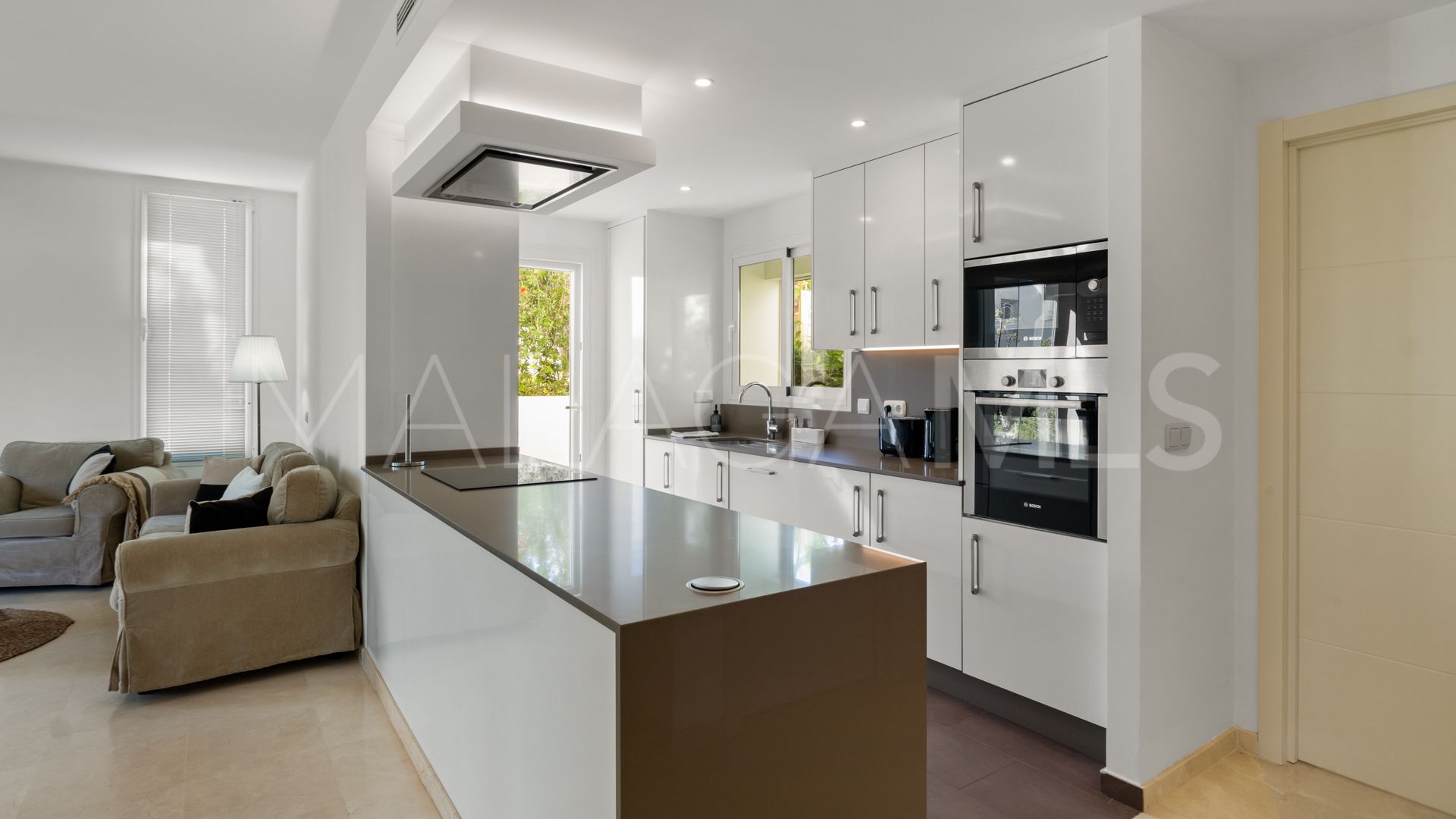 For sale Alcazaba Lagoon apartment with 2 bedrooms