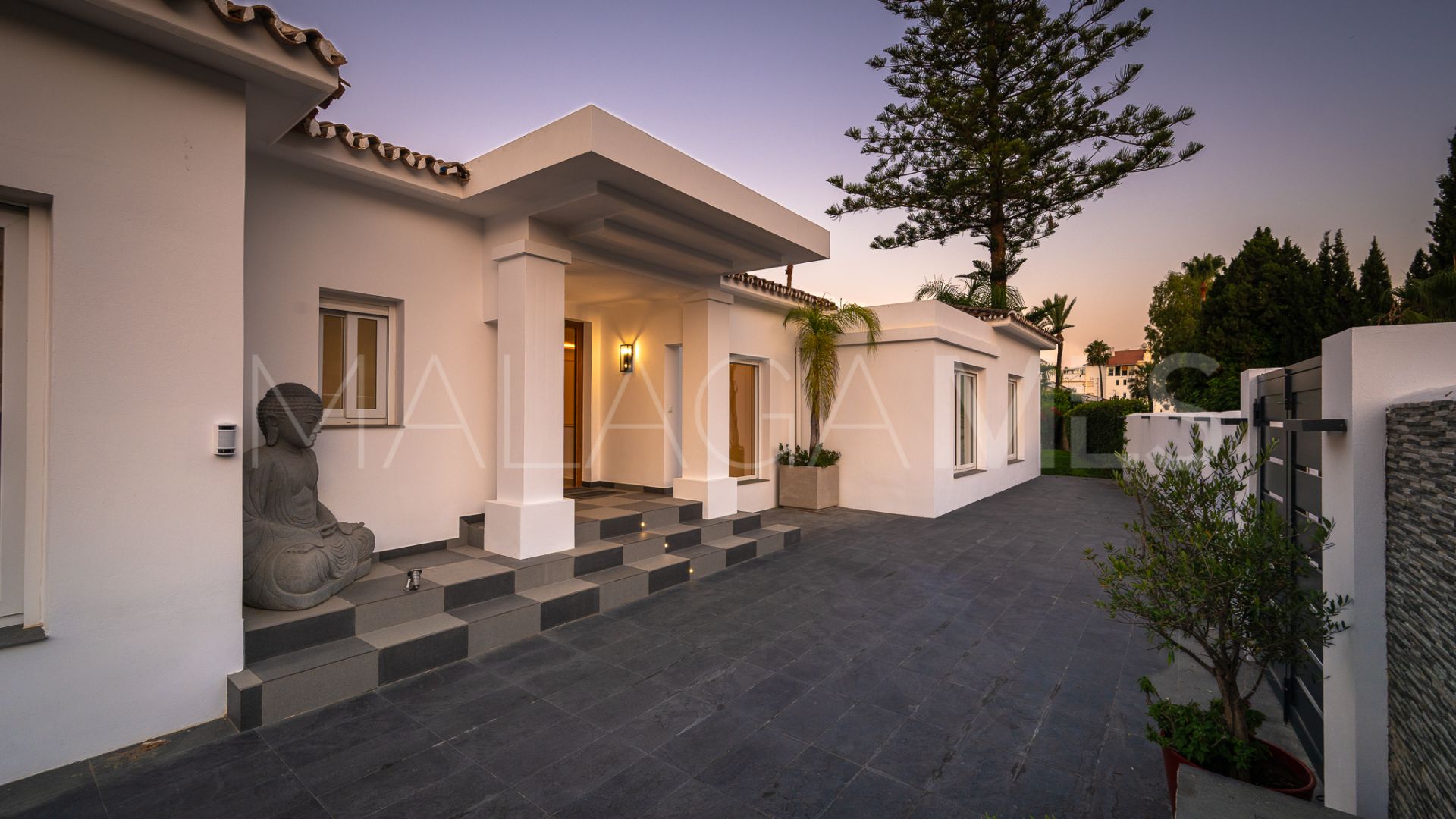 Villa for sale in Atalaya