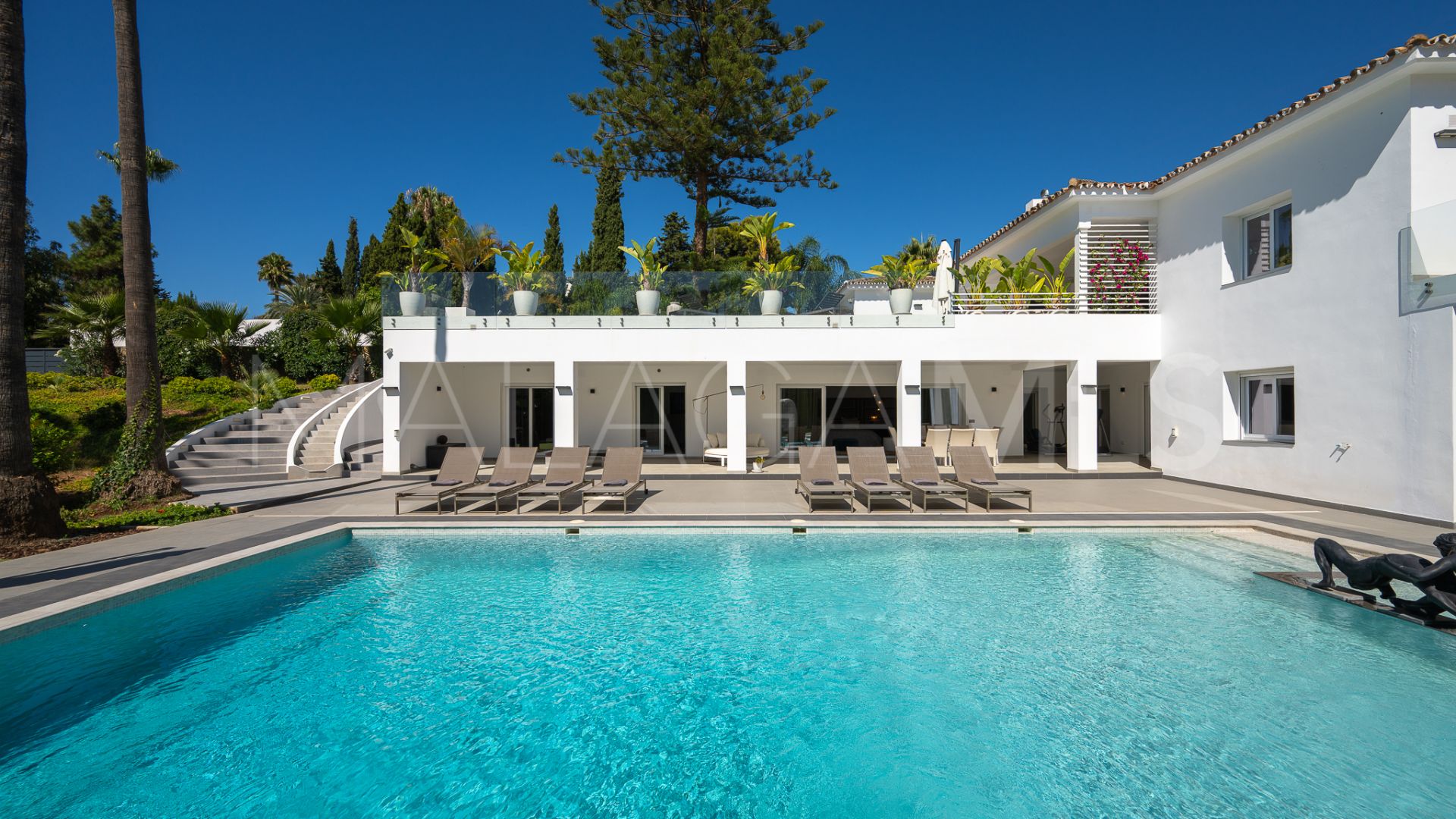 Villa for sale in Atalaya