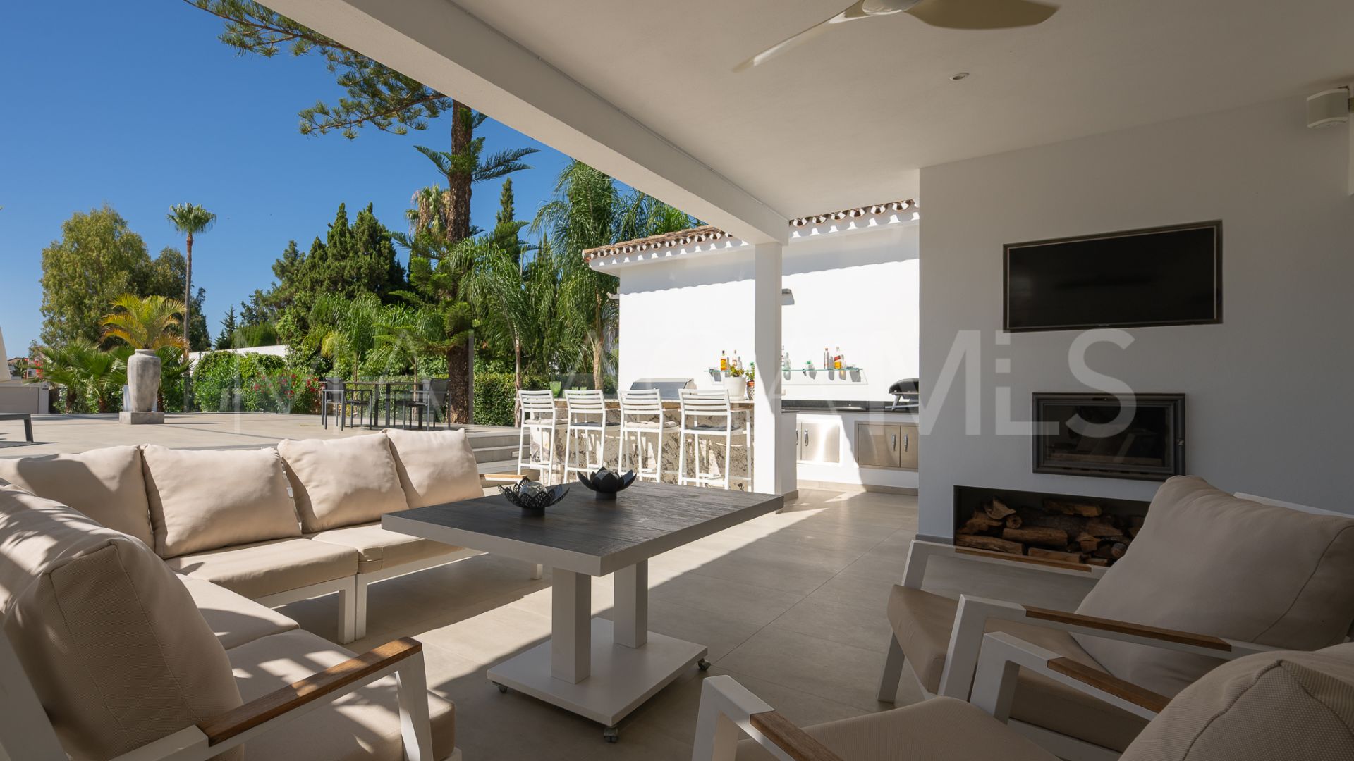 Villa for sale in Atalaya