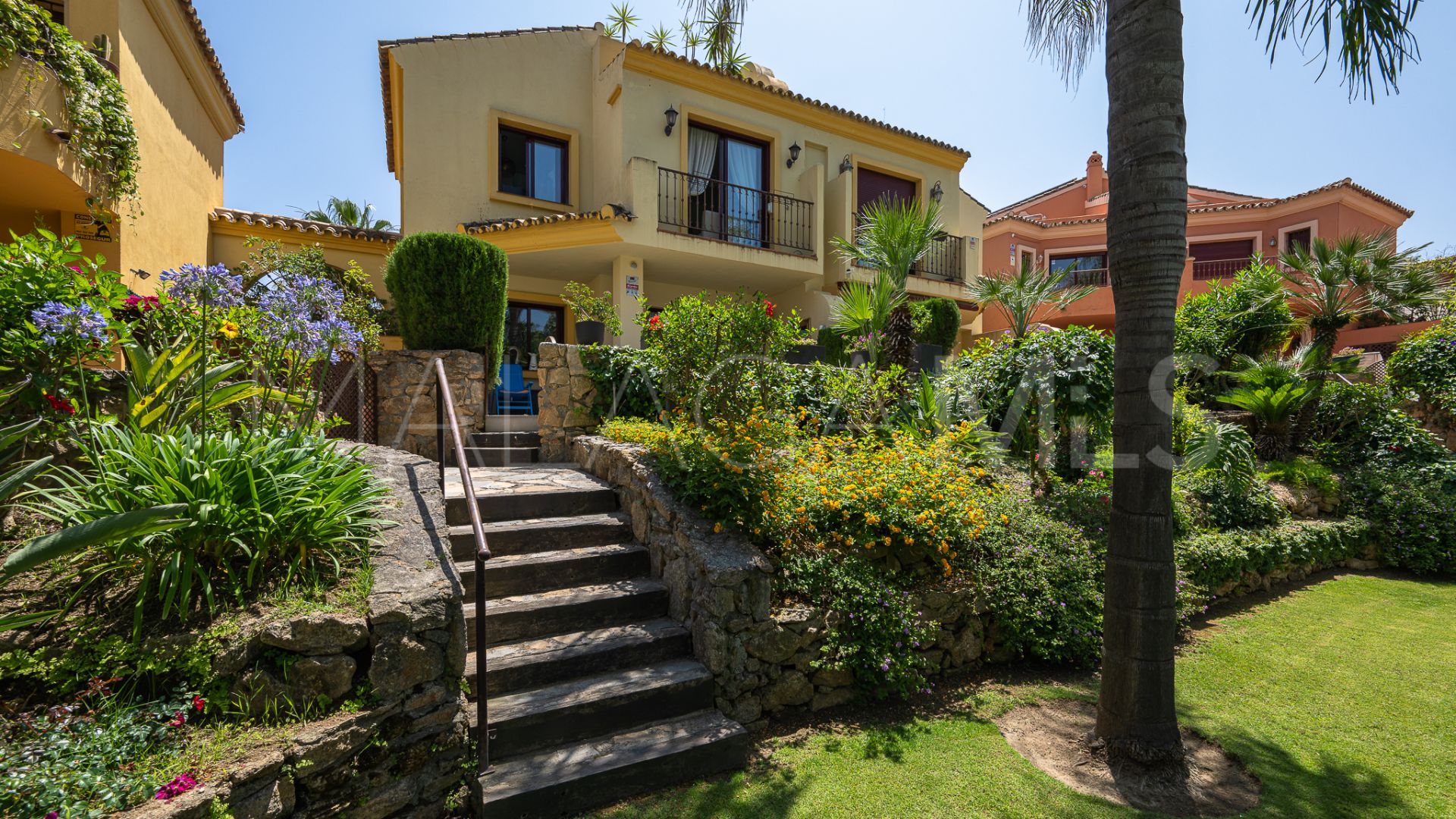 Se vende adosado in Jardines de las Lomas