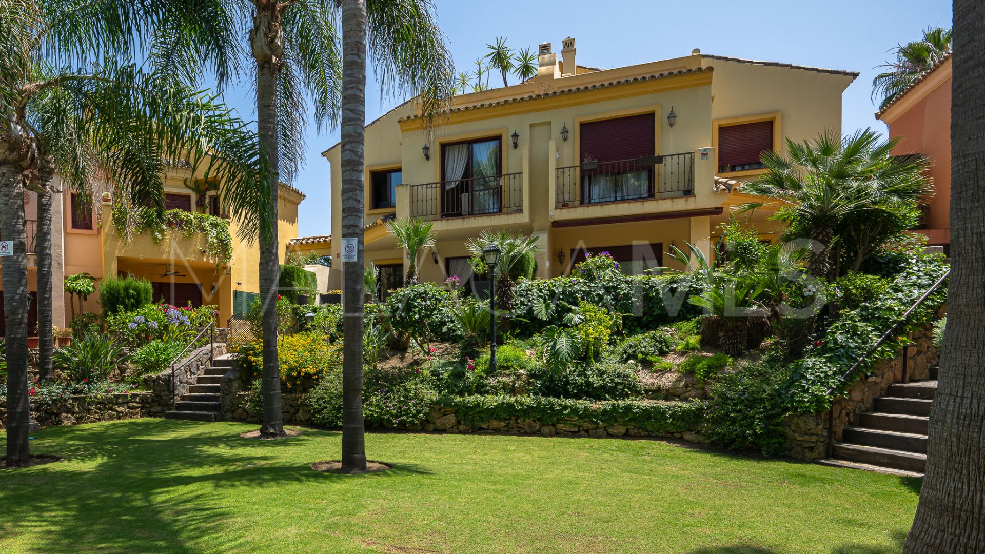 Se vende adosado in Jardines de las Lomas