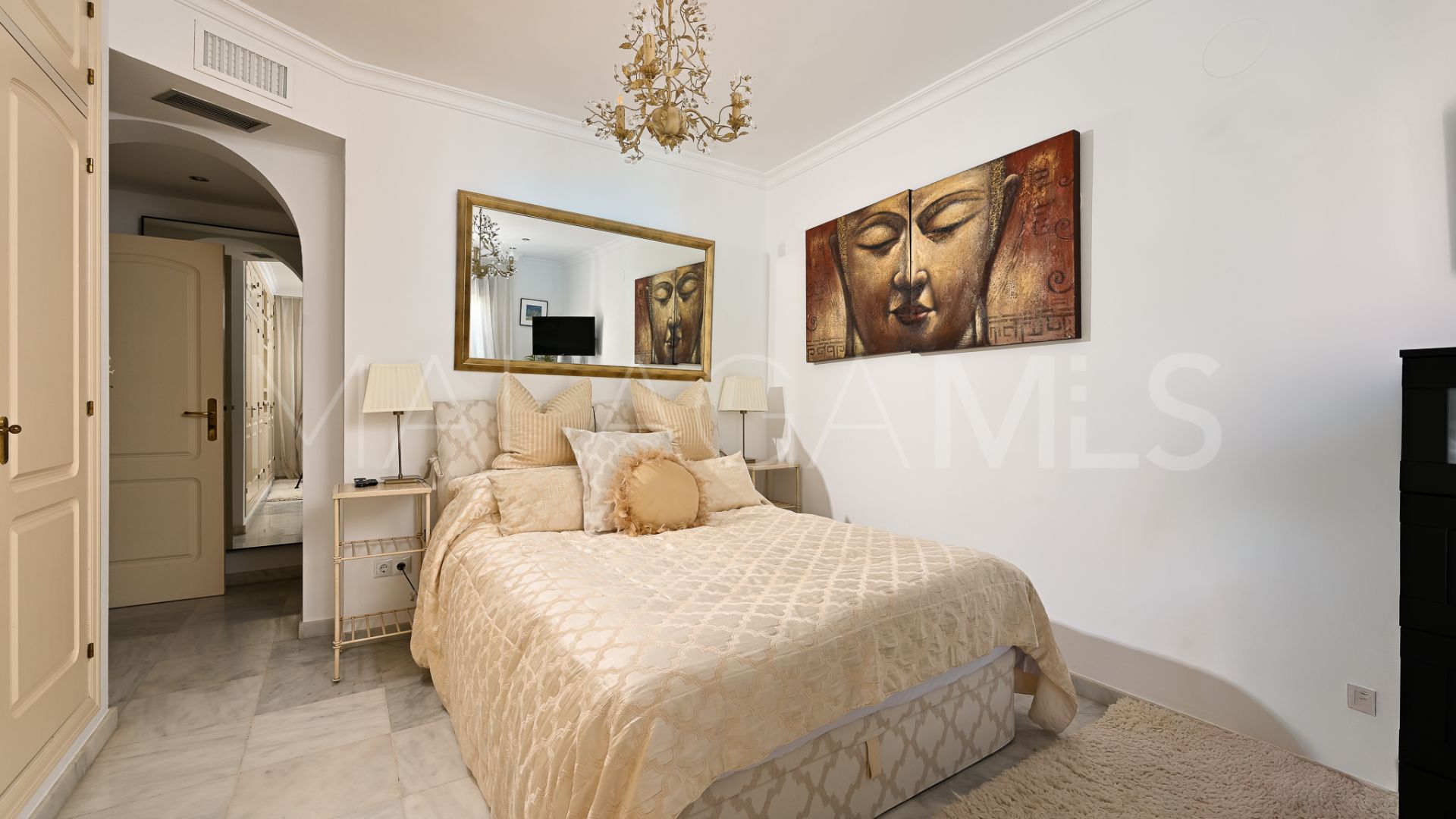 Se vende adosado in Jardines de las Lomas