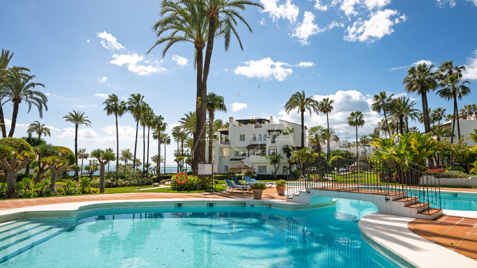 Appartement rez de chaussée for sale in Alcazaba Beach