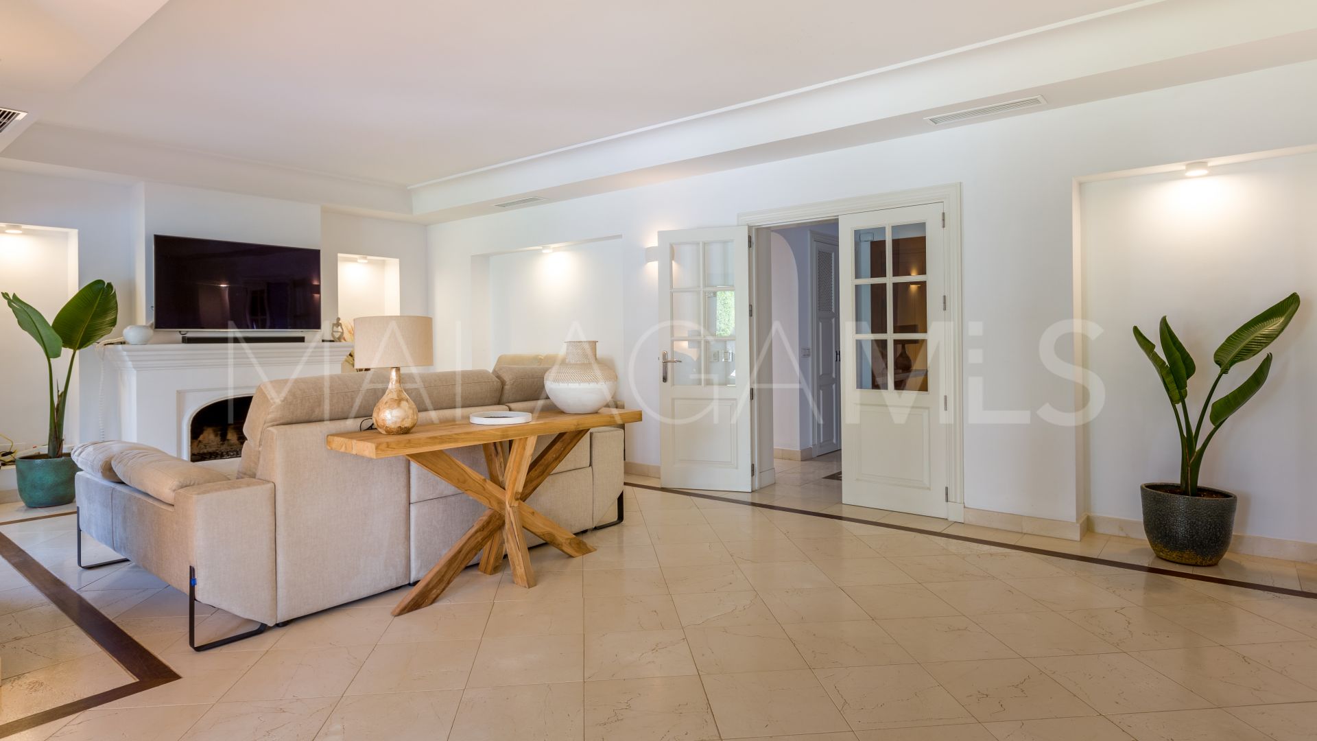 Villa for sale in Casasola with 6 bedrooms