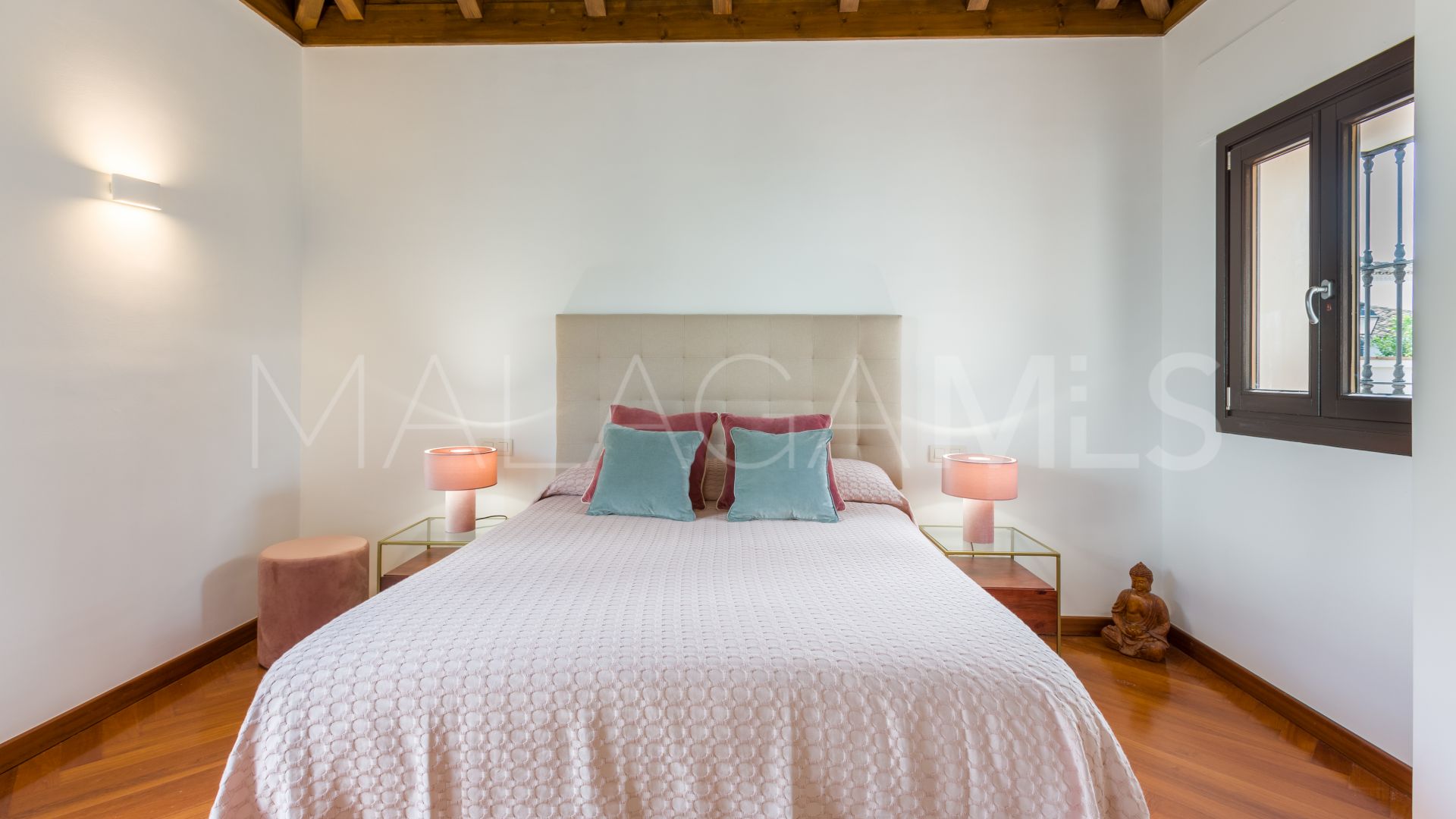 Villa for sale in Casasola with 6 bedrooms