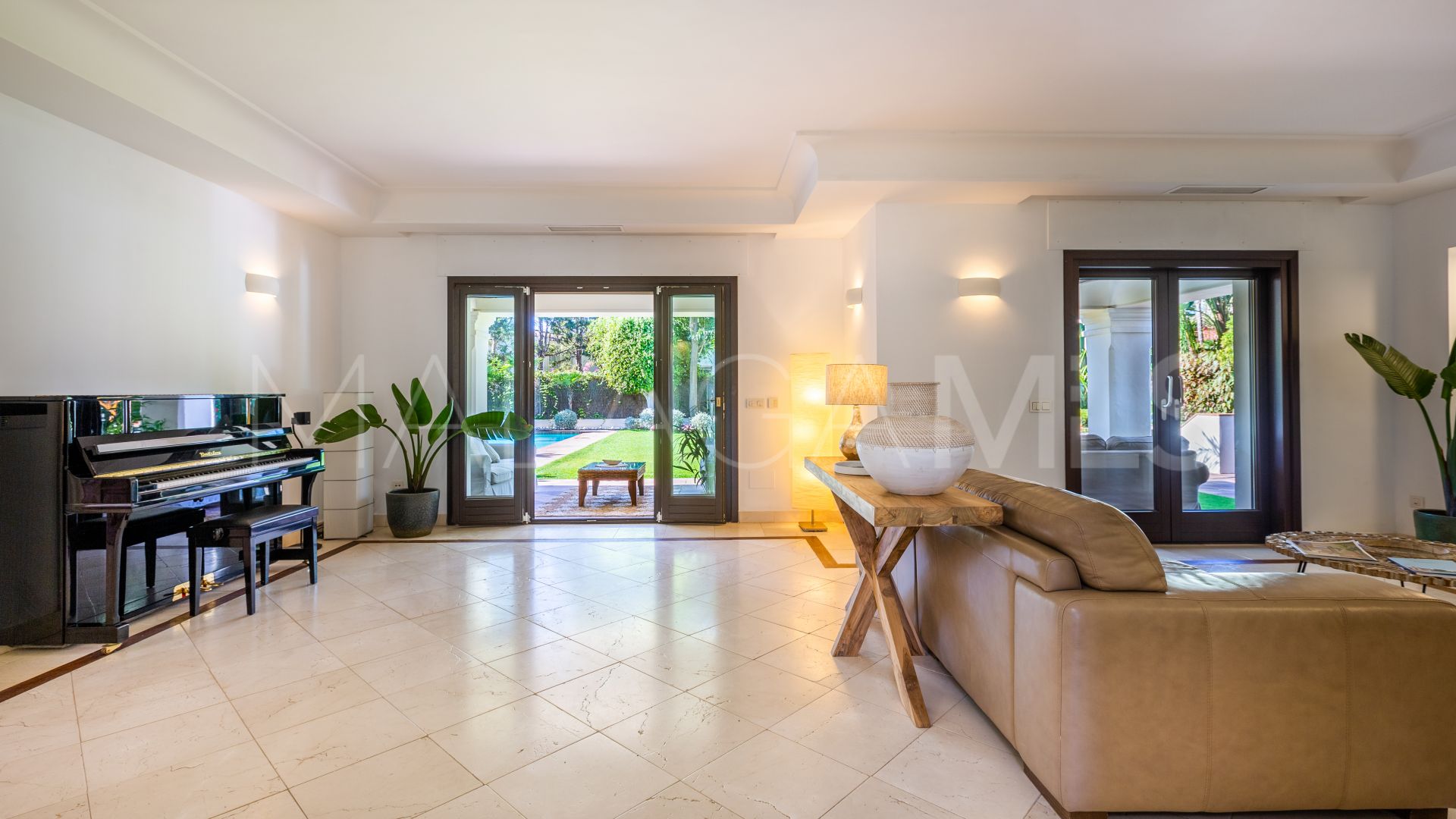 Villa for sale in Casasola with 6 bedrooms
