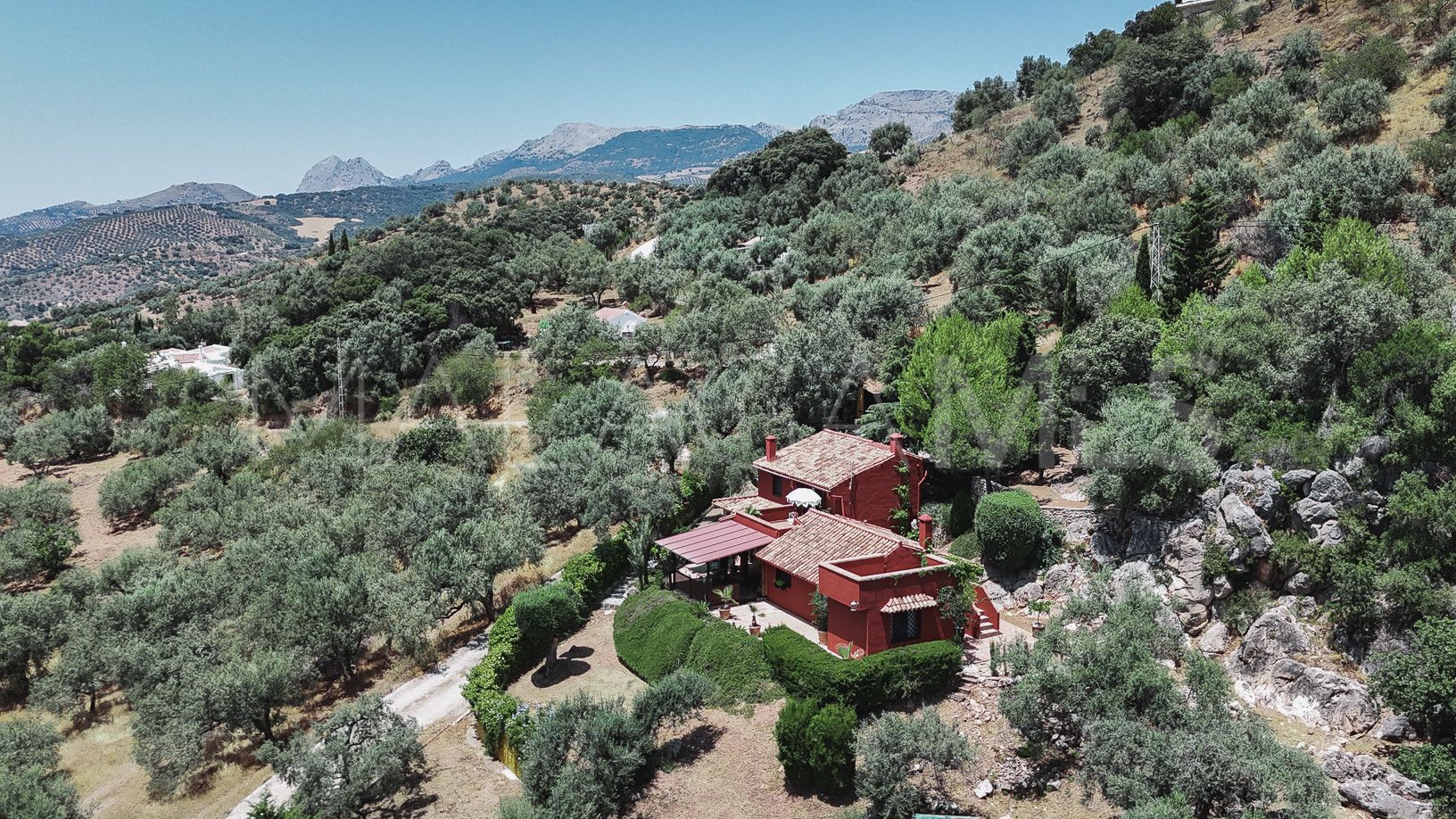 For sale 3 bedrooms country house in Riogordo