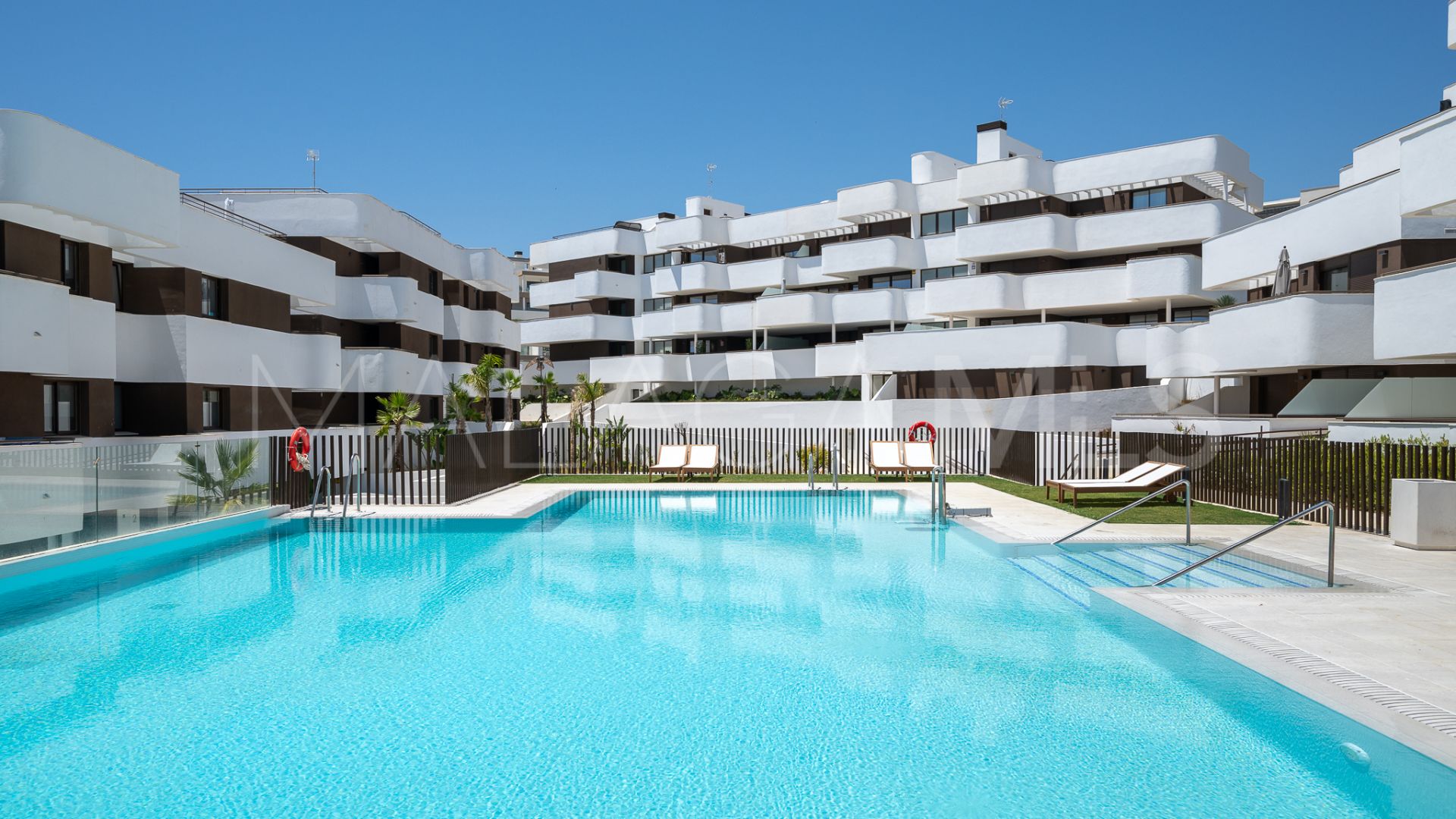 For sale Estepona Town apartment with 3 bedrooms