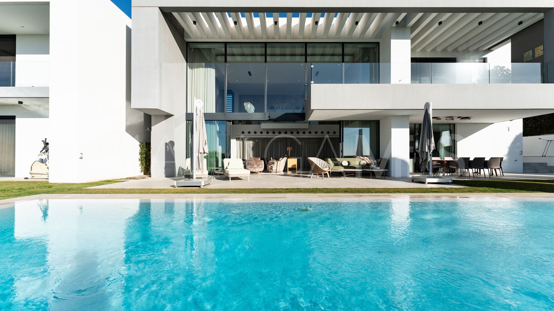 Villa for sale in Los Arqueros