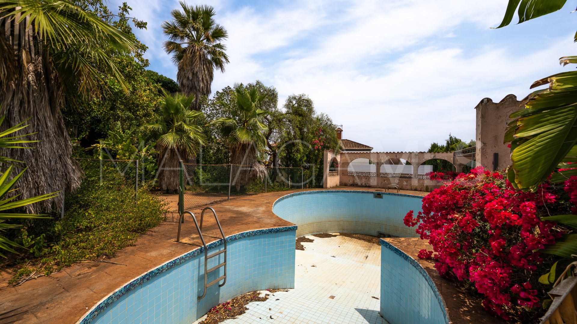 Villa for sale in Don Miguel