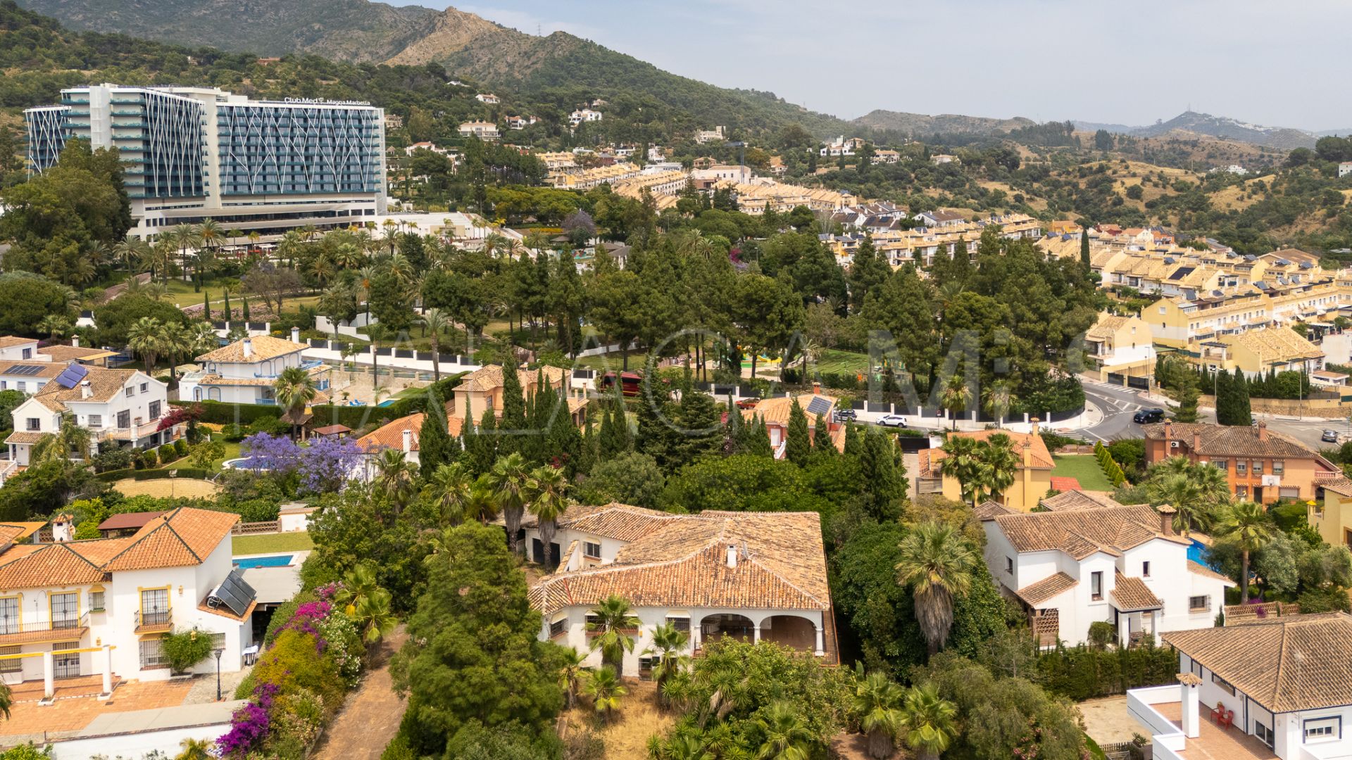 Villa for sale in Don Miguel