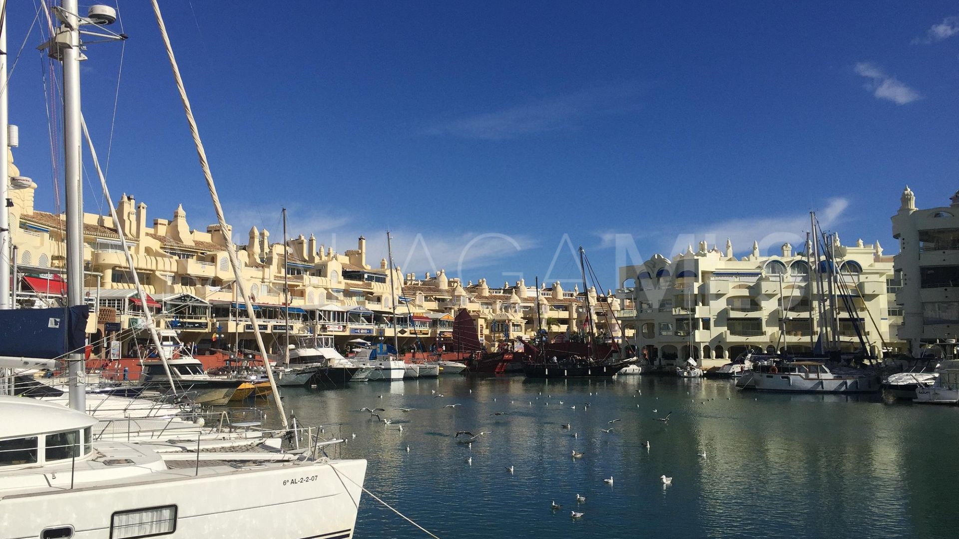 Apartamento for sale with 2 bedrooms in Torrequebrada