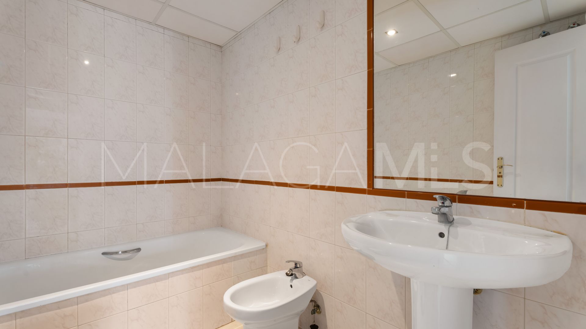 Apartamento for sale with 2 bedrooms in Torrequebrada
