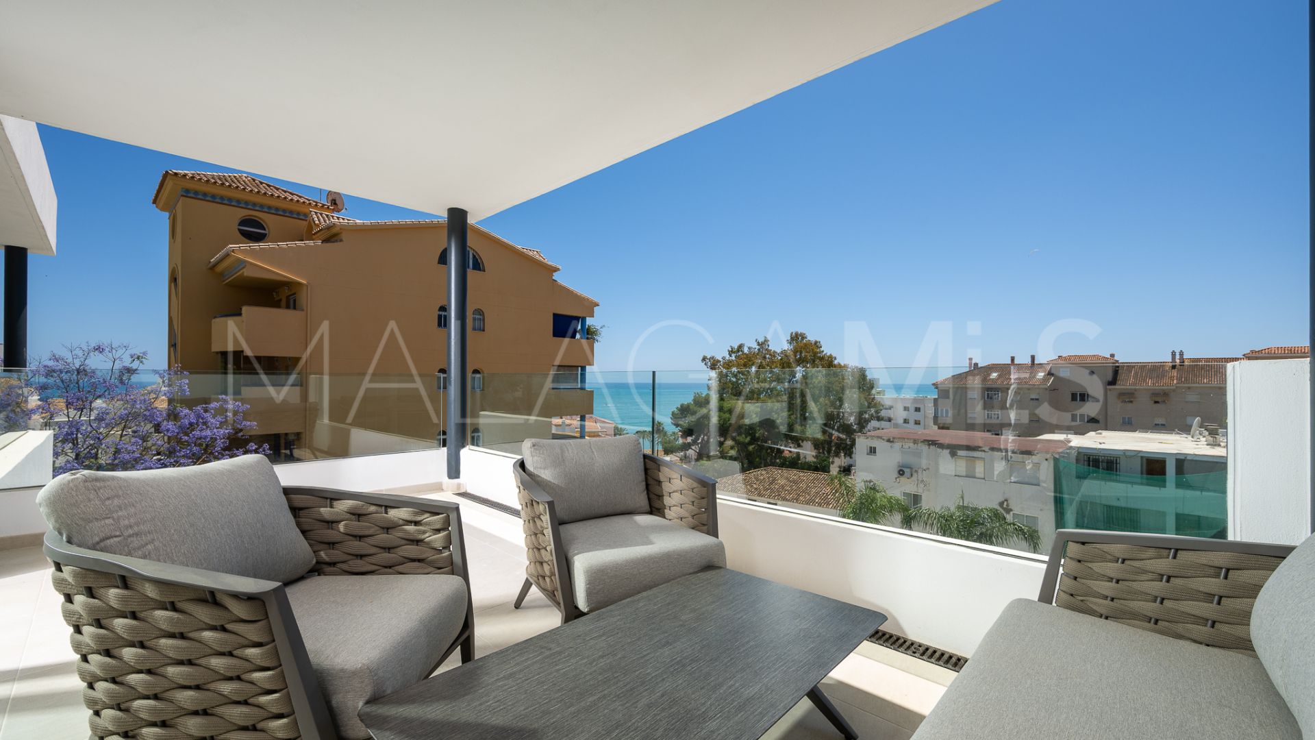 For sale 2 bedrooms apartment in Benalmadena Costa
