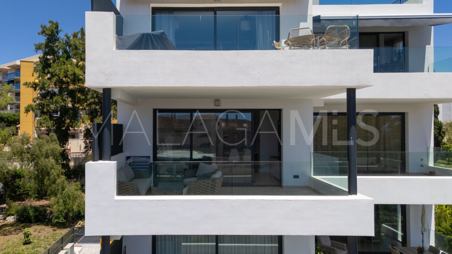 For sale 2 bedrooms apartment in Benalmadena Costa