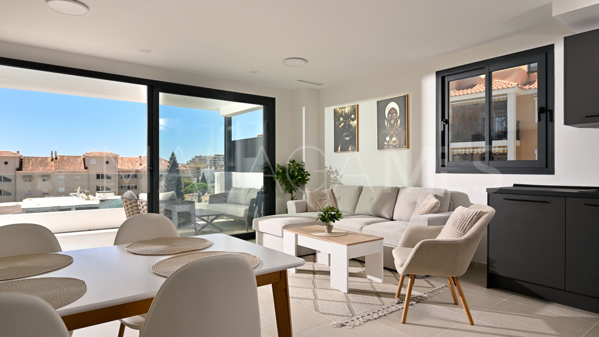For sale 2 bedrooms apartment in Benalmadena Costa