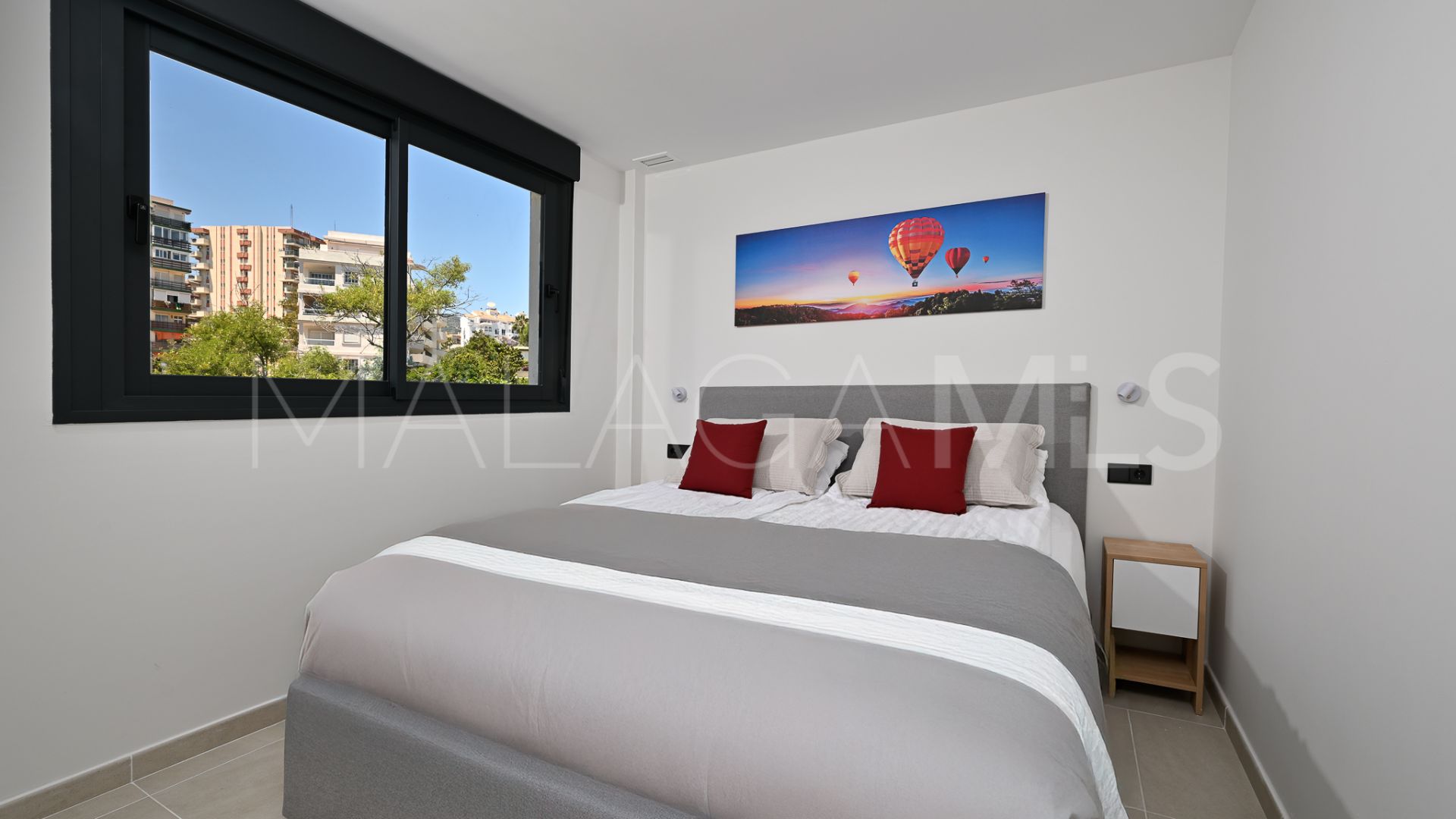 For sale 2 bedrooms apartment in Benalmadena Costa
