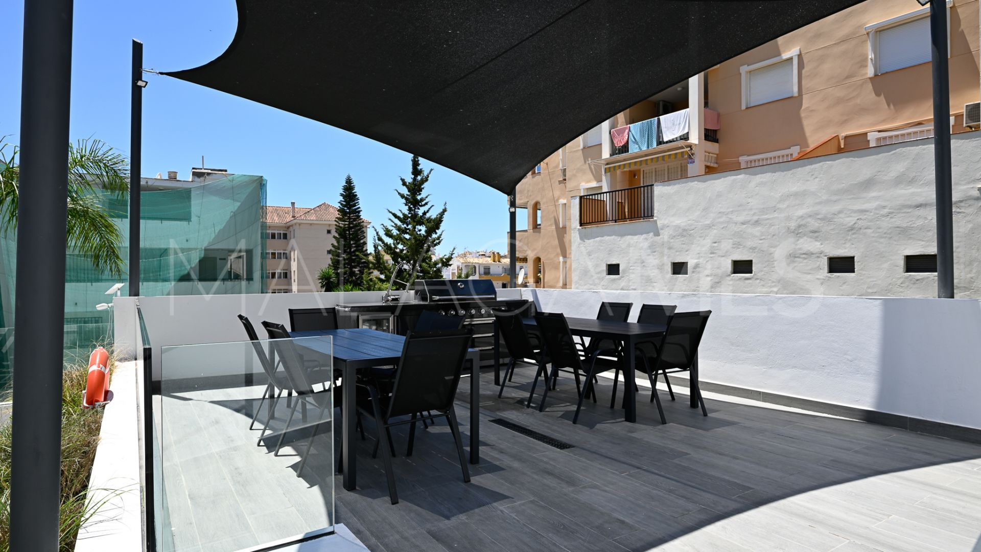 For sale 2 bedrooms apartment in Benalmadena Costa