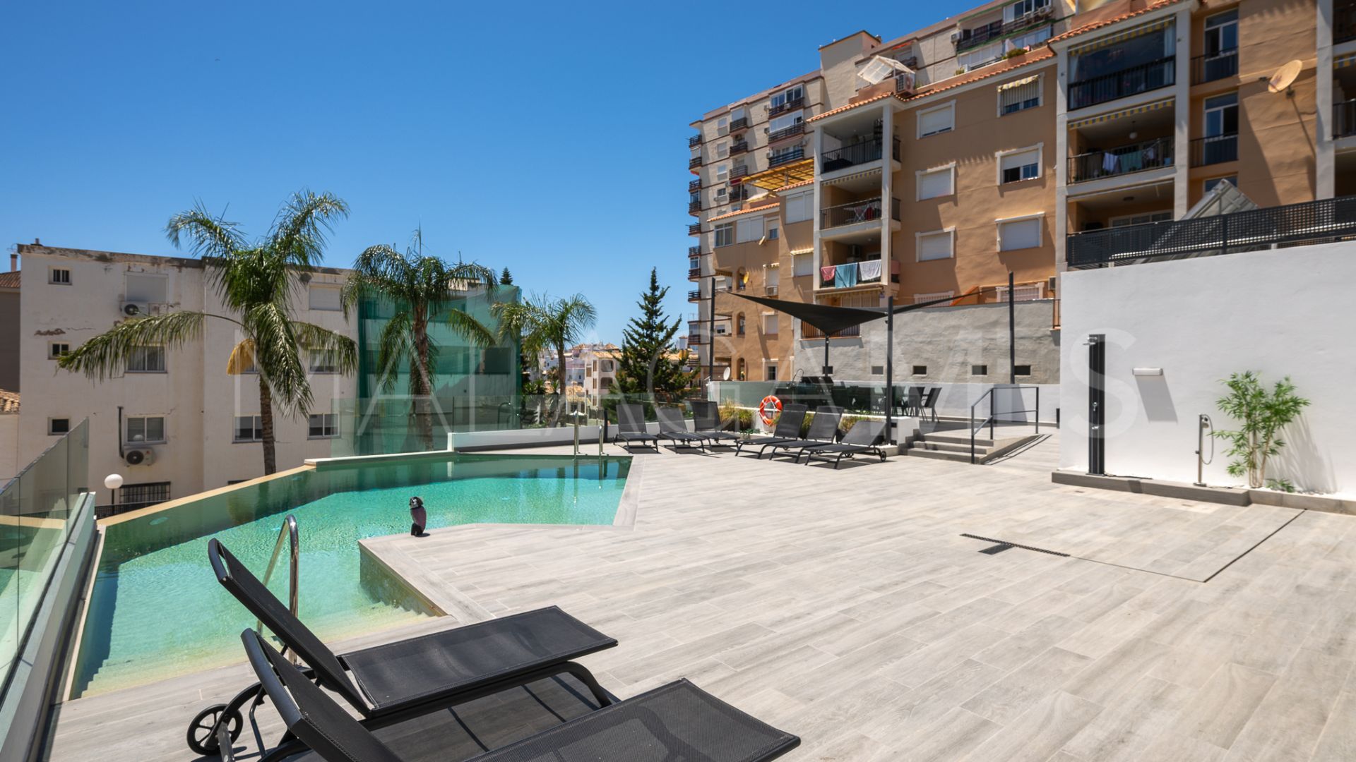 For sale 2 bedrooms apartment in Benalmadena Costa