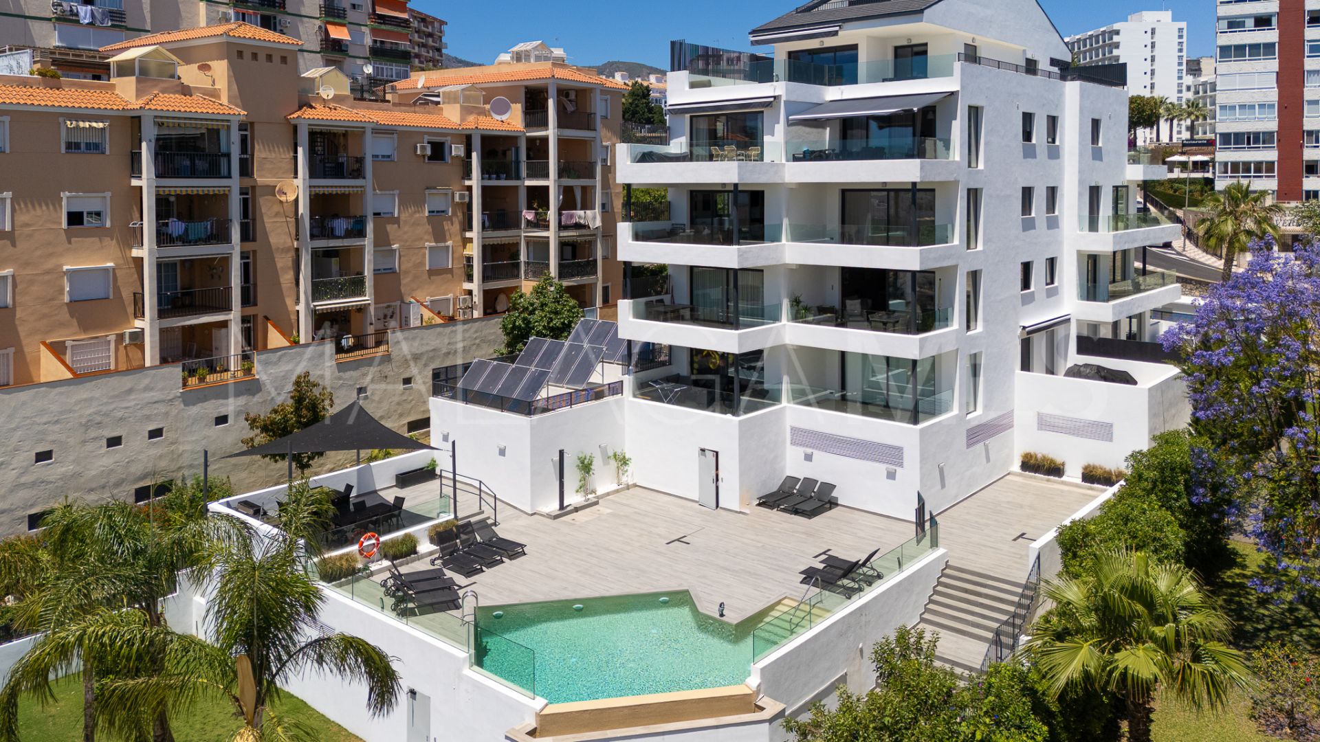 For sale 2 bedrooms apartment in Benalmadena Costa