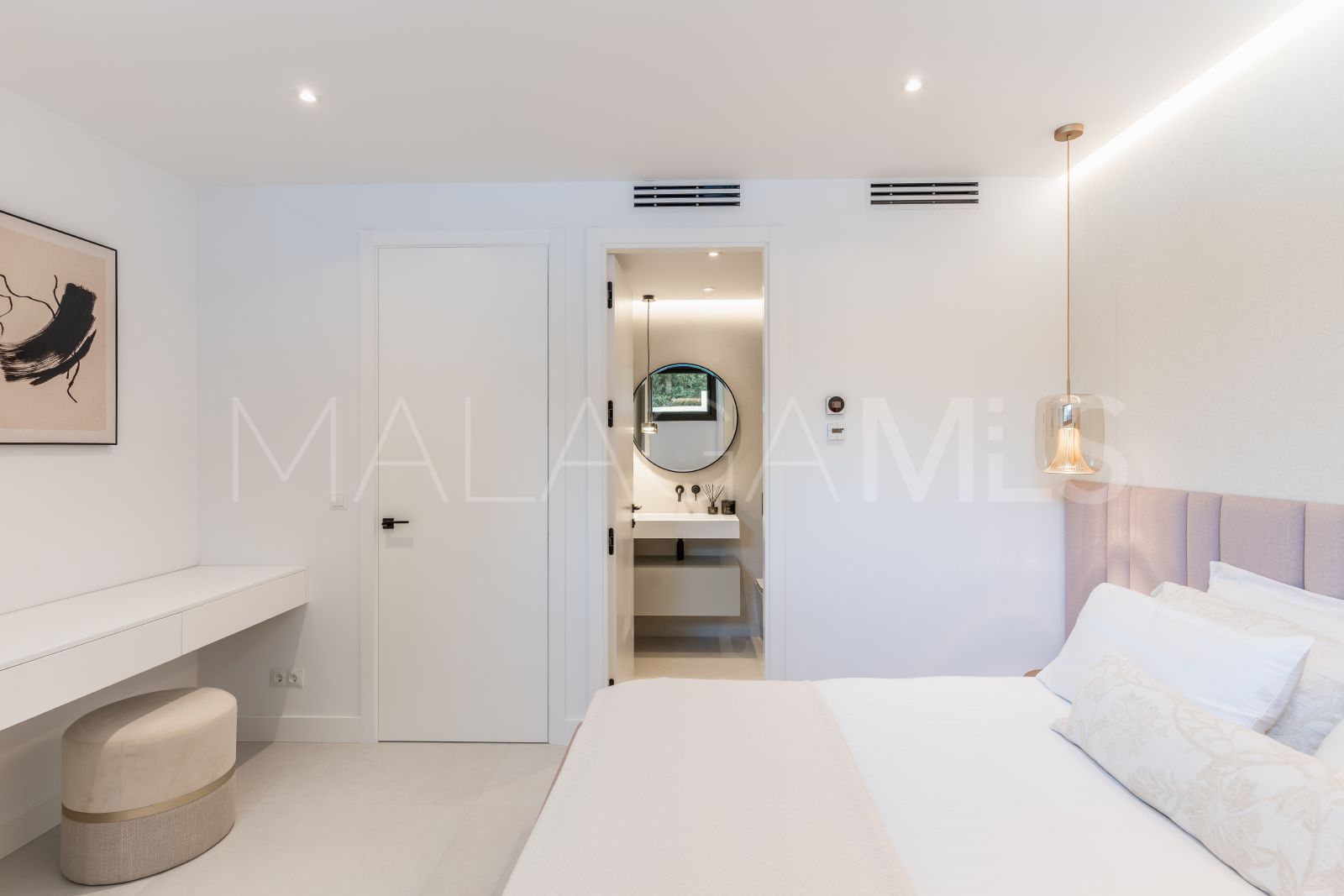 Villa for sale in Marbesa