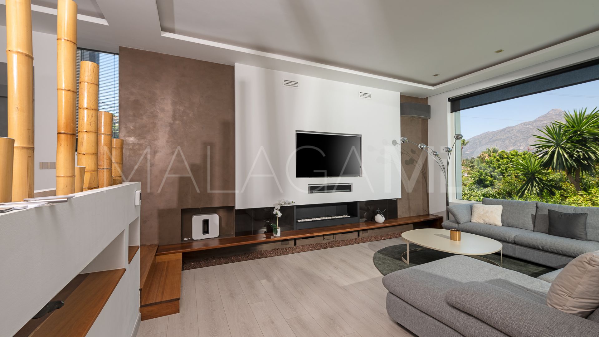 Villa for sale in Nueva Andalucia
