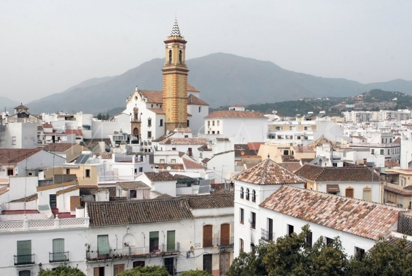 Apartamento planta baja for sale with 2 bedrooms in Alcazaba Beach
