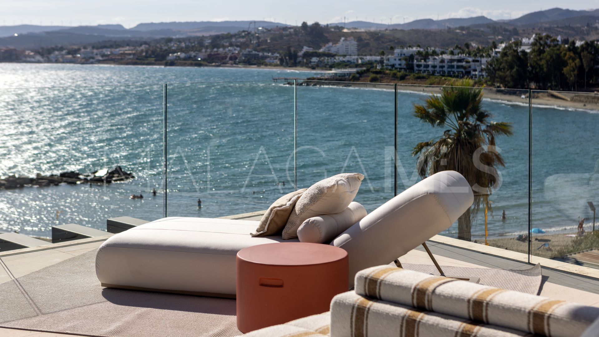 Apartamento for sale with 2 bedrooms in Estepona Puerto