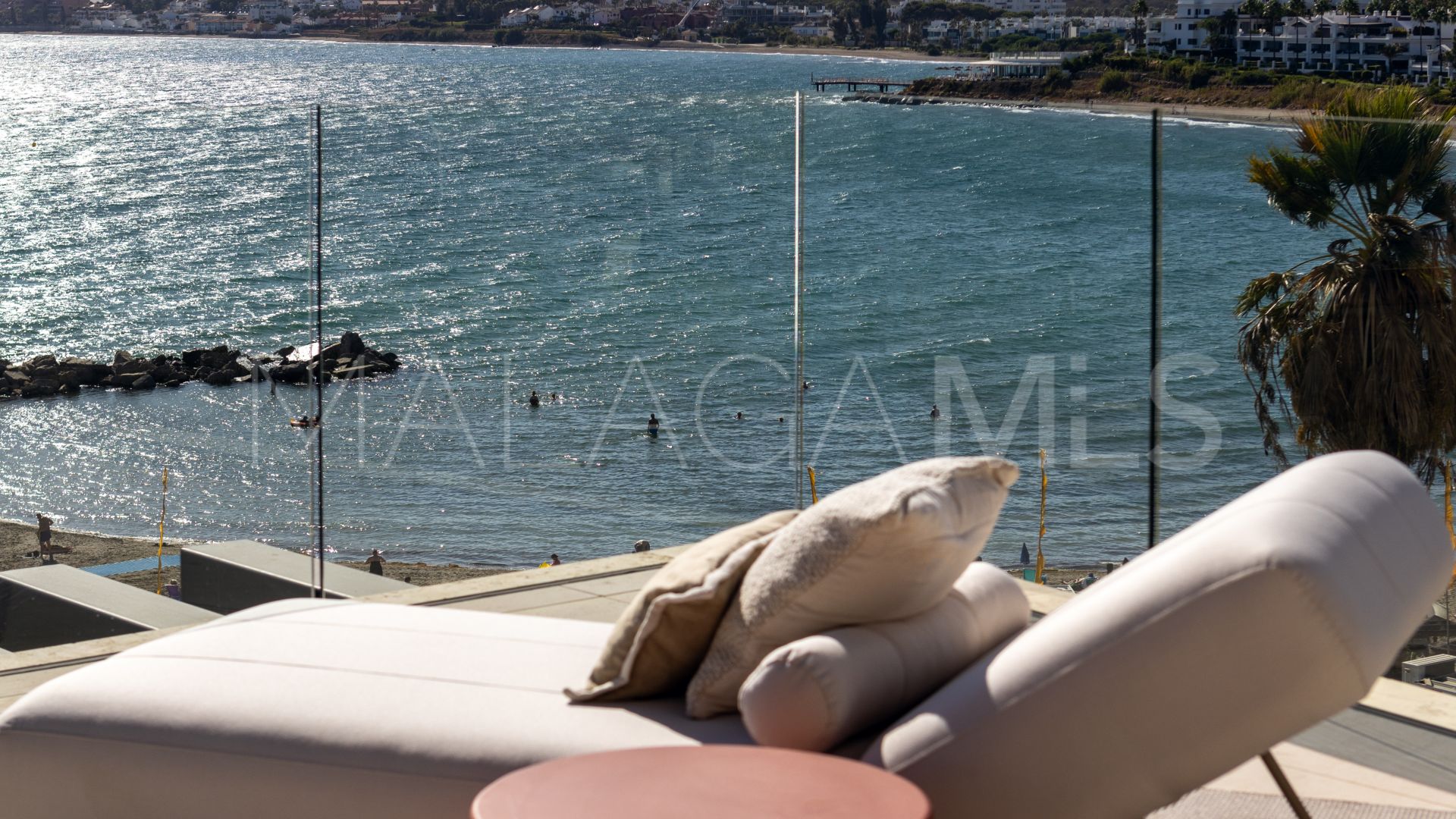 Apartamento for sale with 2 bedrooms in Estepona Puerto