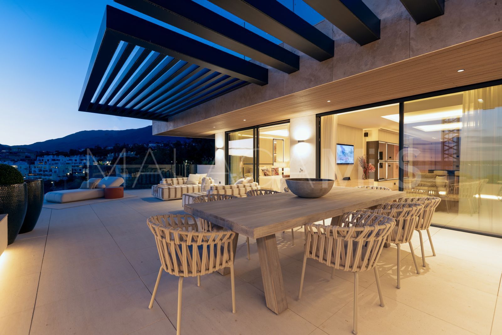 Apartamento for sale with 2 bedrooms in Estepona Puerto