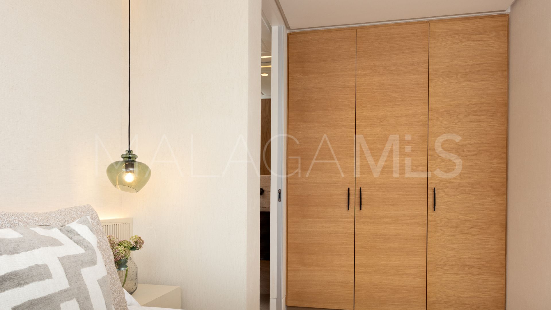 Apartamento for sale with 2 bedrooms in Estepona Puerto